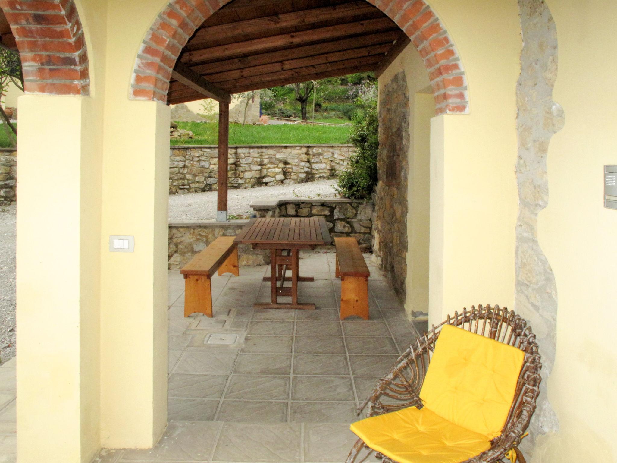 Foto 57 - Casa de 4 habitaciones en Bucine con piscina y jardín