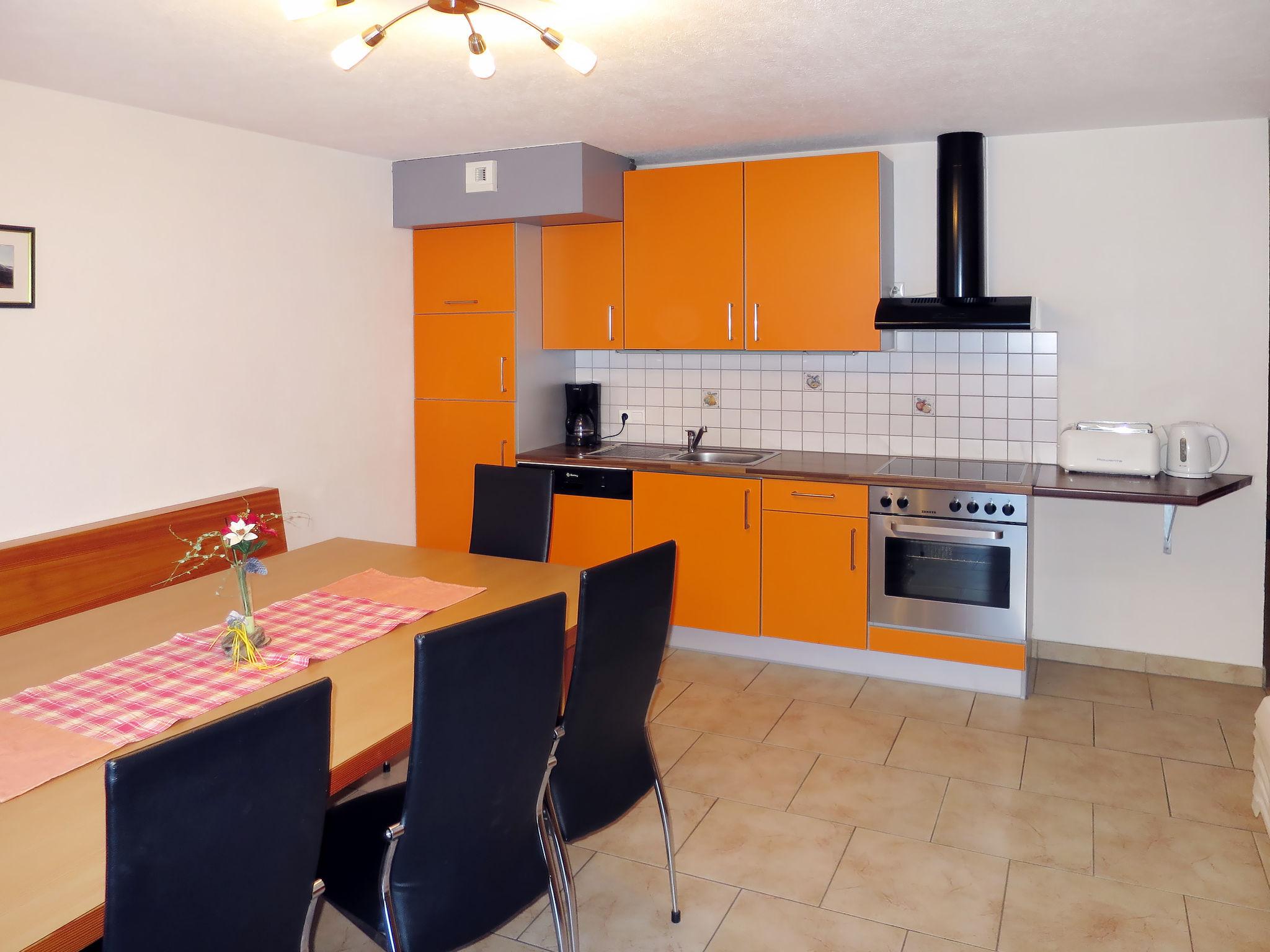 Photo 4 - 5 bedroom Apartment in See with garden and terrace