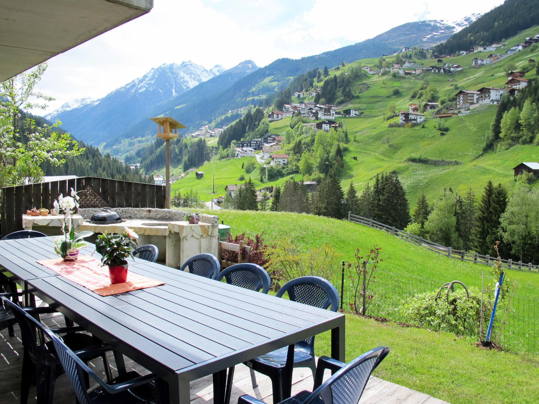 Photo 2 - Appartement de 5 chambres à See avec terrasse et vues sur la montagne