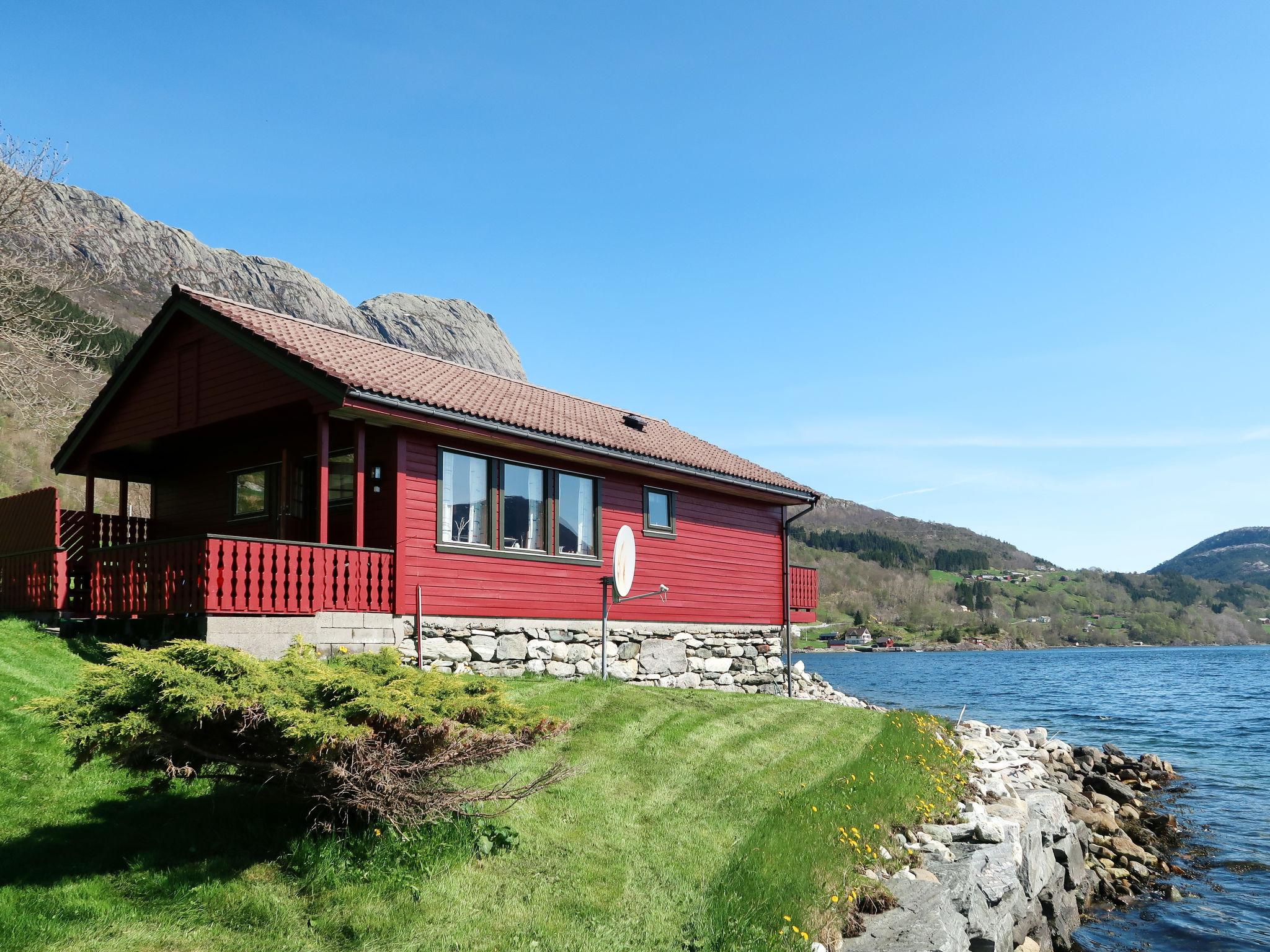 Foto 1 - Haus mit 2 Schlafzimmern in Hyllestad mit garten und terrasse