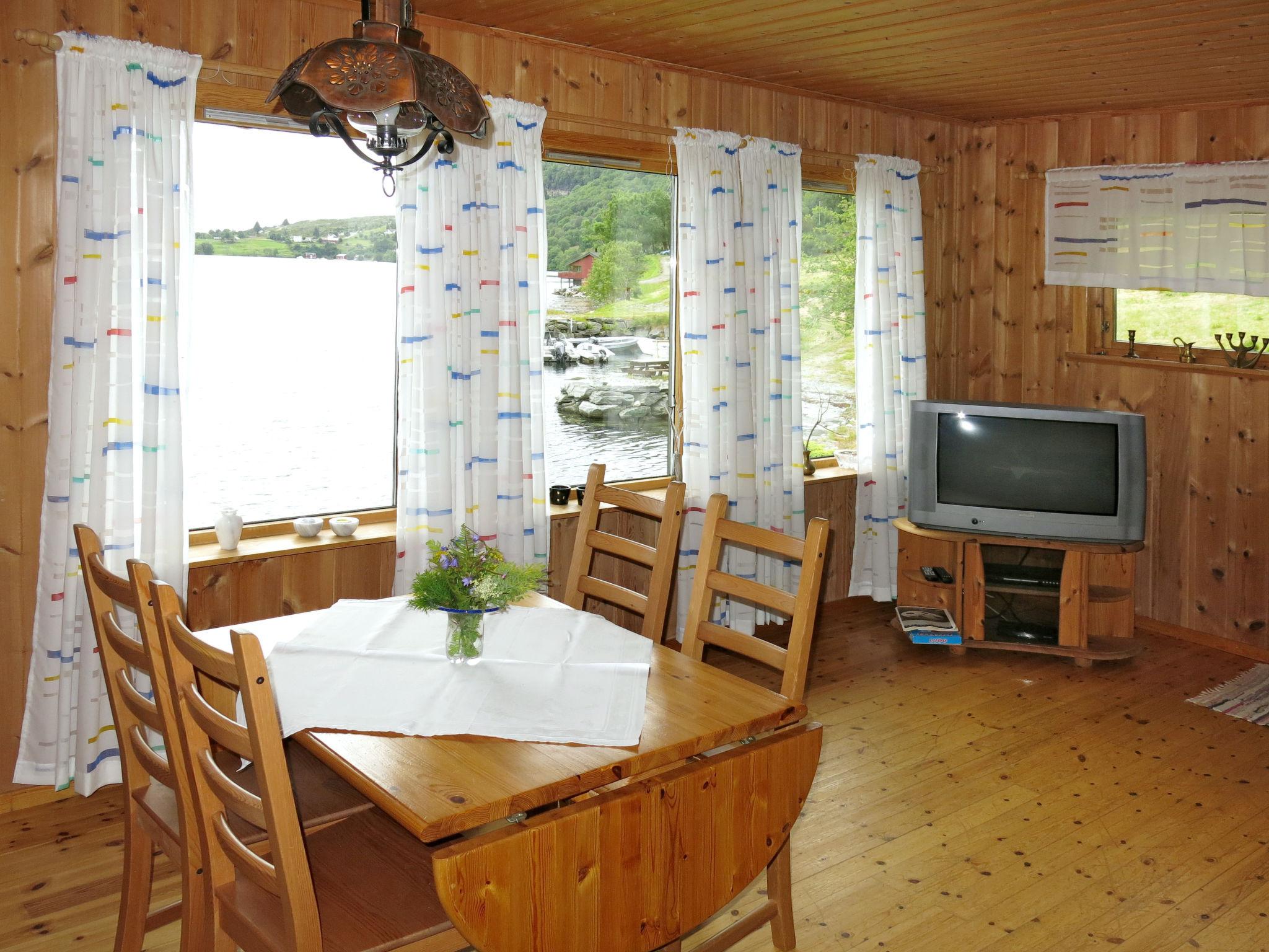 Photo 6 - 2 bedroom House in Hyllestad with garden and terrace