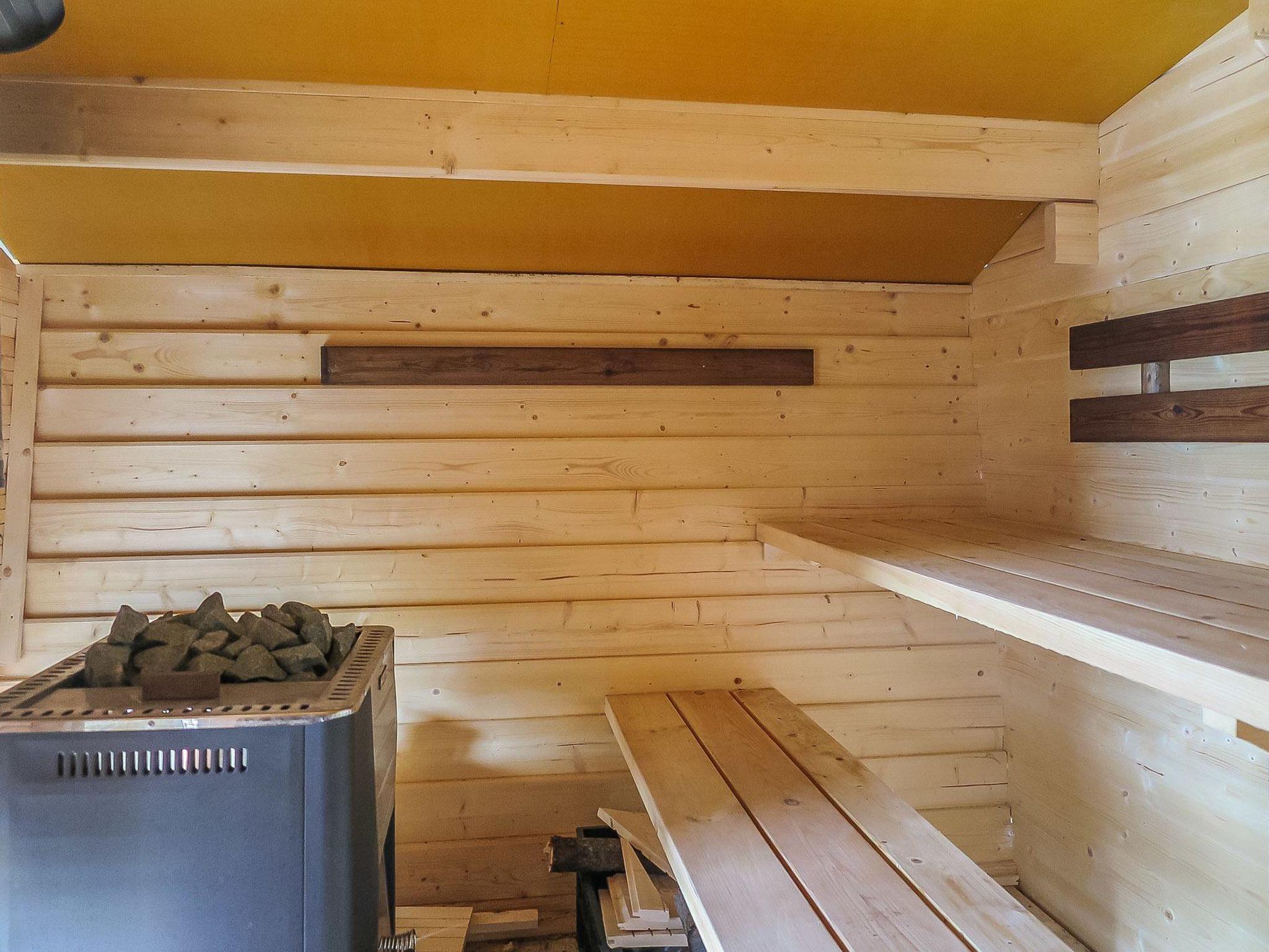 Foto 22 - Casa de 2 habitaciones en Keminmaa con sauna y vistas a la montaña