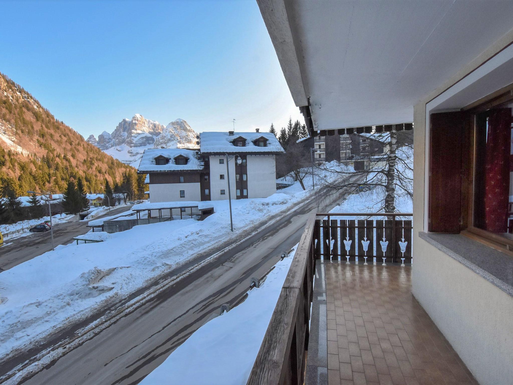 Photo 29 - Appartement de 2 chambres à Pinzolo avec jardin et vues sur la montagne