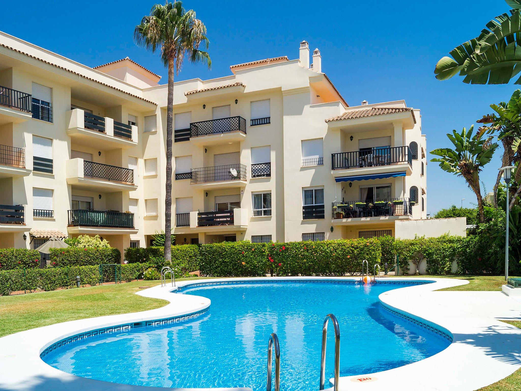 Foto 1 - Apartamento de 2 quartos em Marbella com piscina e jardim