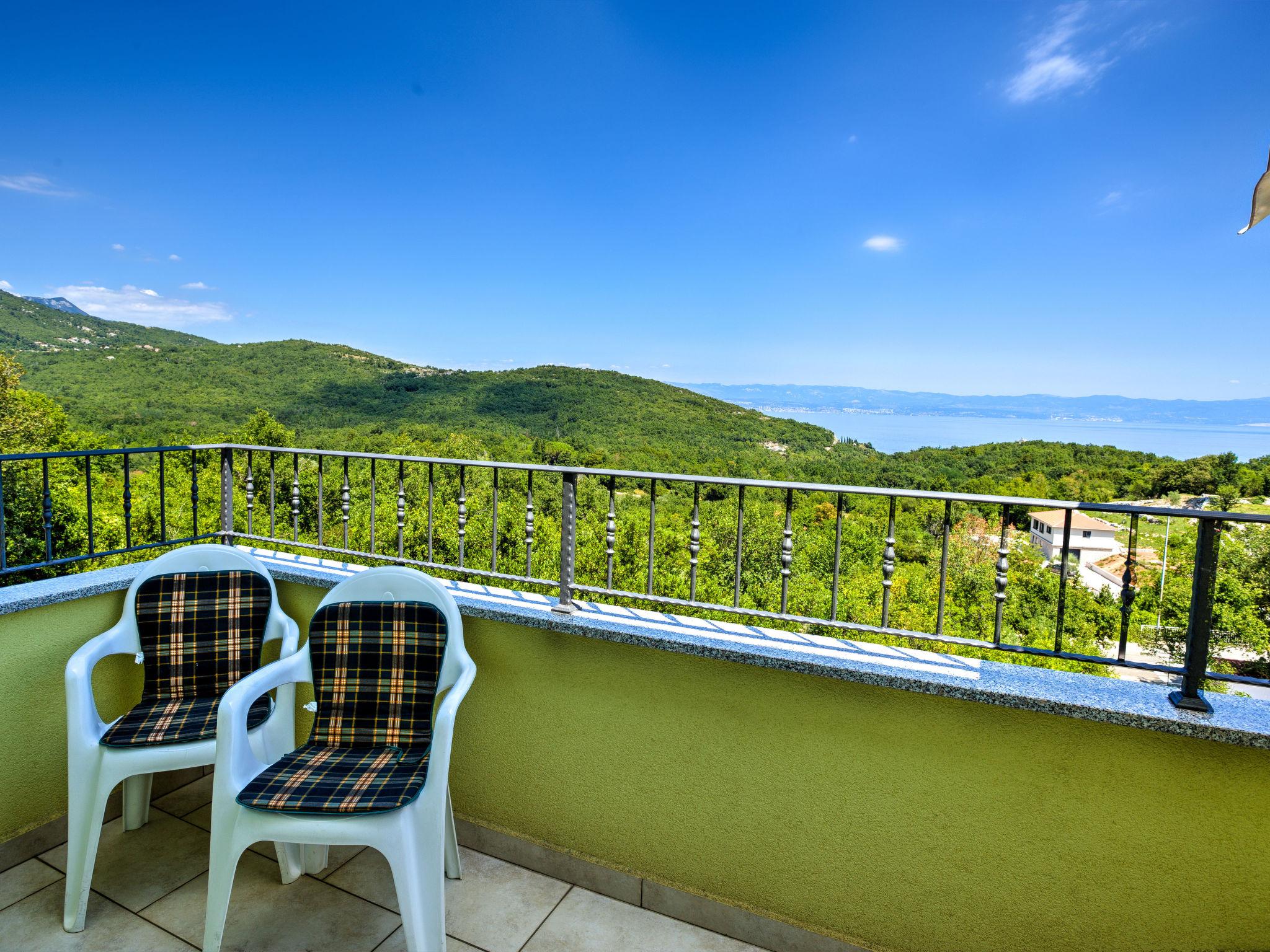 Foto 12 - Apartamento de 1 quarto em Mošćenička Draga com piscina e vistas do mar