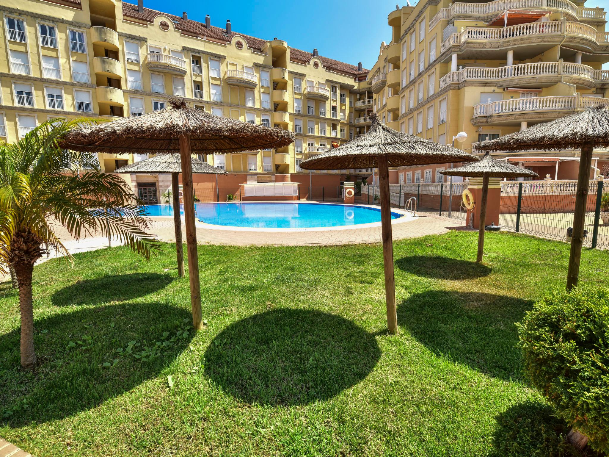 Foto 2 - Appartamento con 2 camere da letto a Dénia con piscina e vista mare