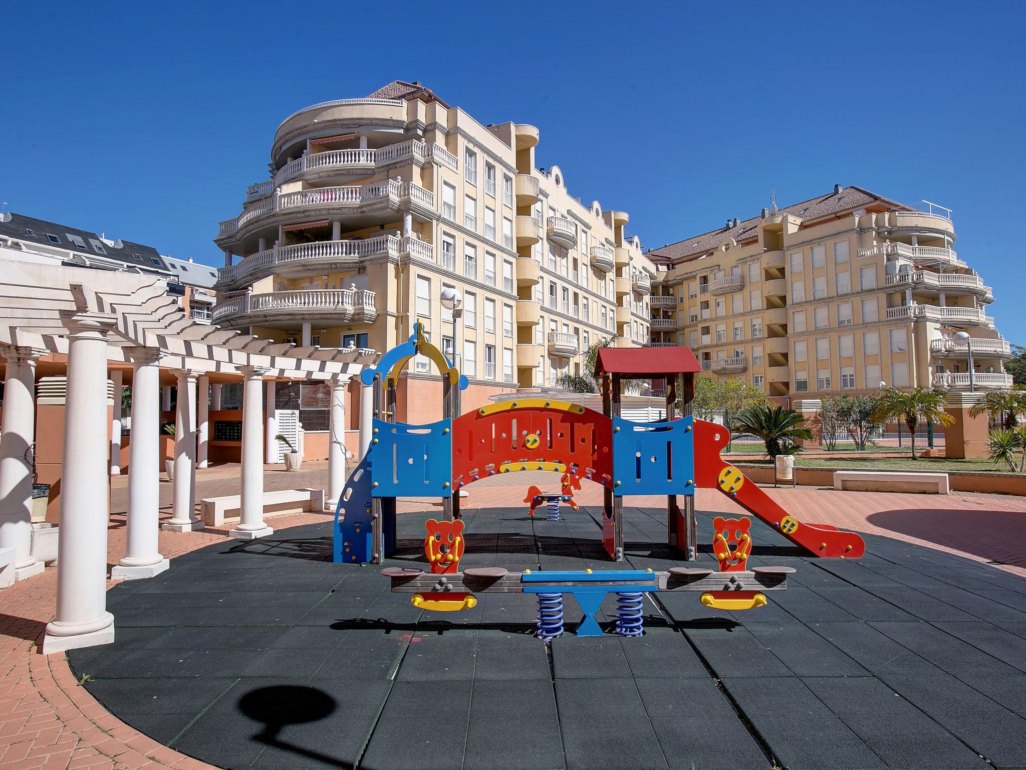 Photo 12 - Appartement de 2 chambres à Dénia avec piscine et vues à la mer