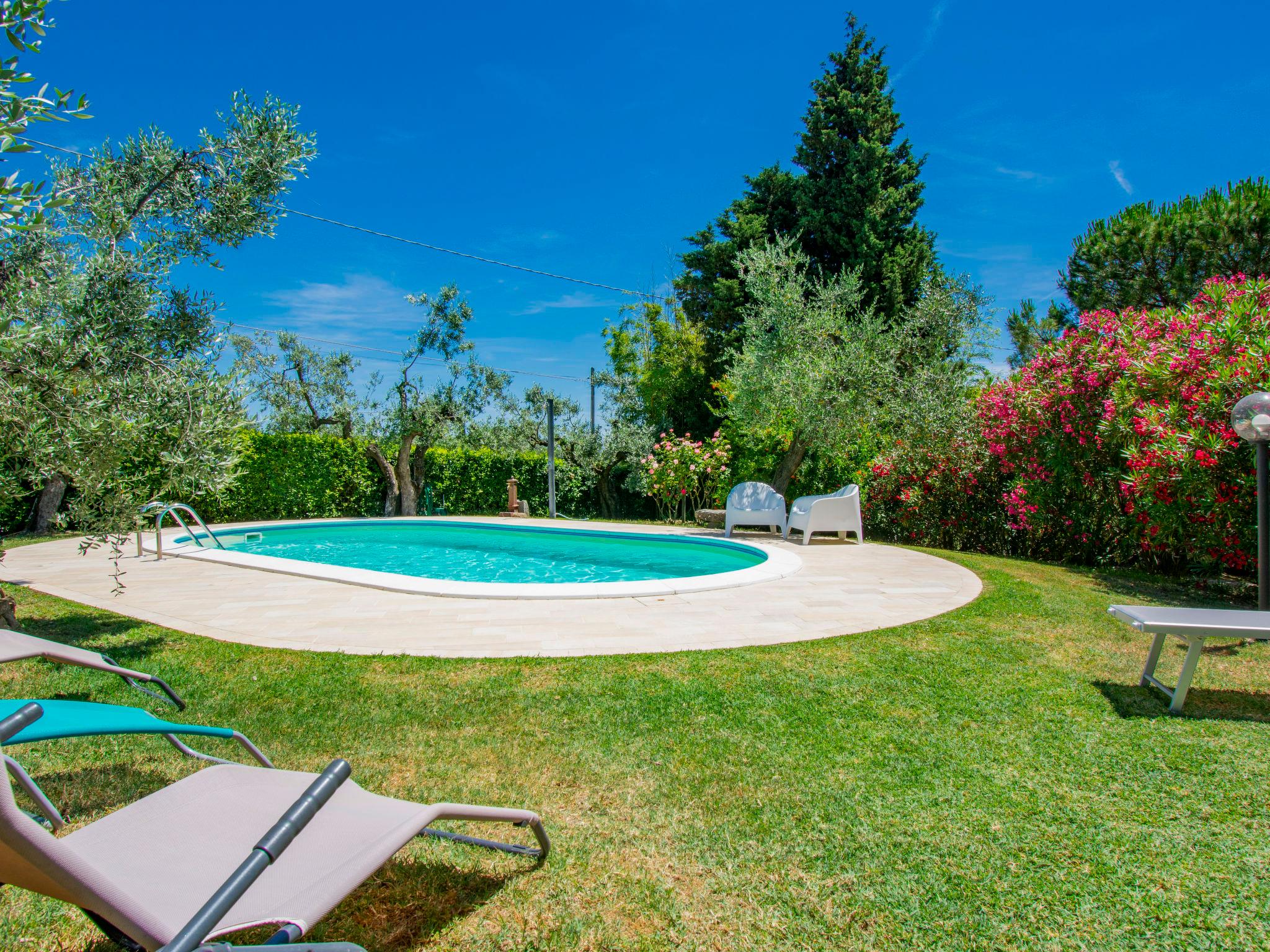 Photo 35 - Maison de 3 chambres à Capraia e Limite avec piscine privée et jardin