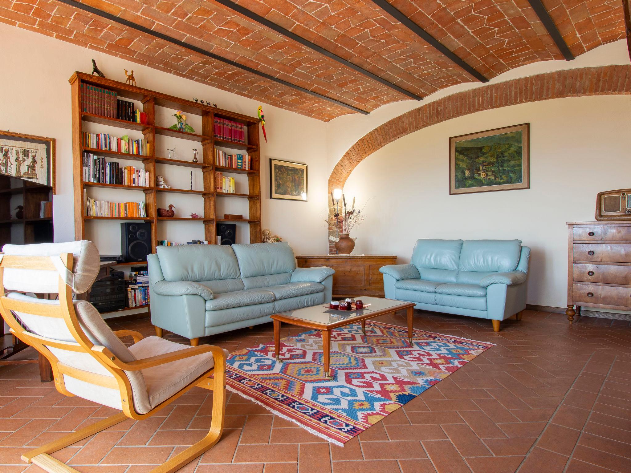Foto 18 - Haus mit 3 Schlafzimmern in Capraia e Limite mit privater pool und garten