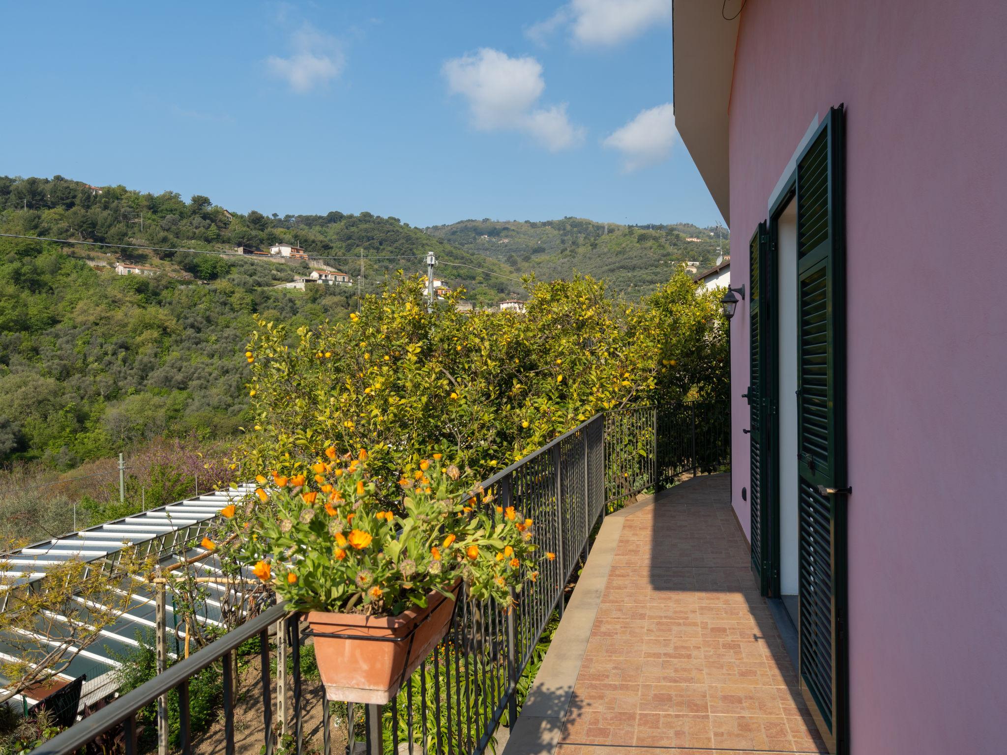 Foto 15 - Casa de 1 habitación en Diano San Pietro con jardín y vistas al mar