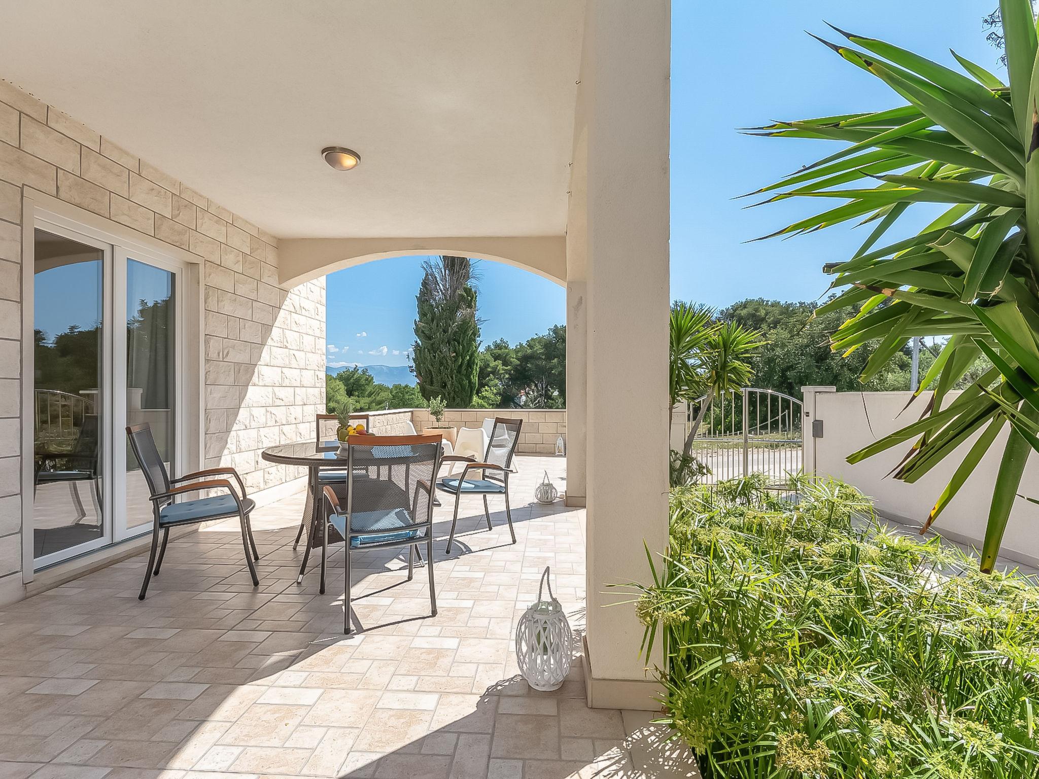 Photo 3 - Appartement de 2 chambres à Sutivan avec piscine et vues à la mer