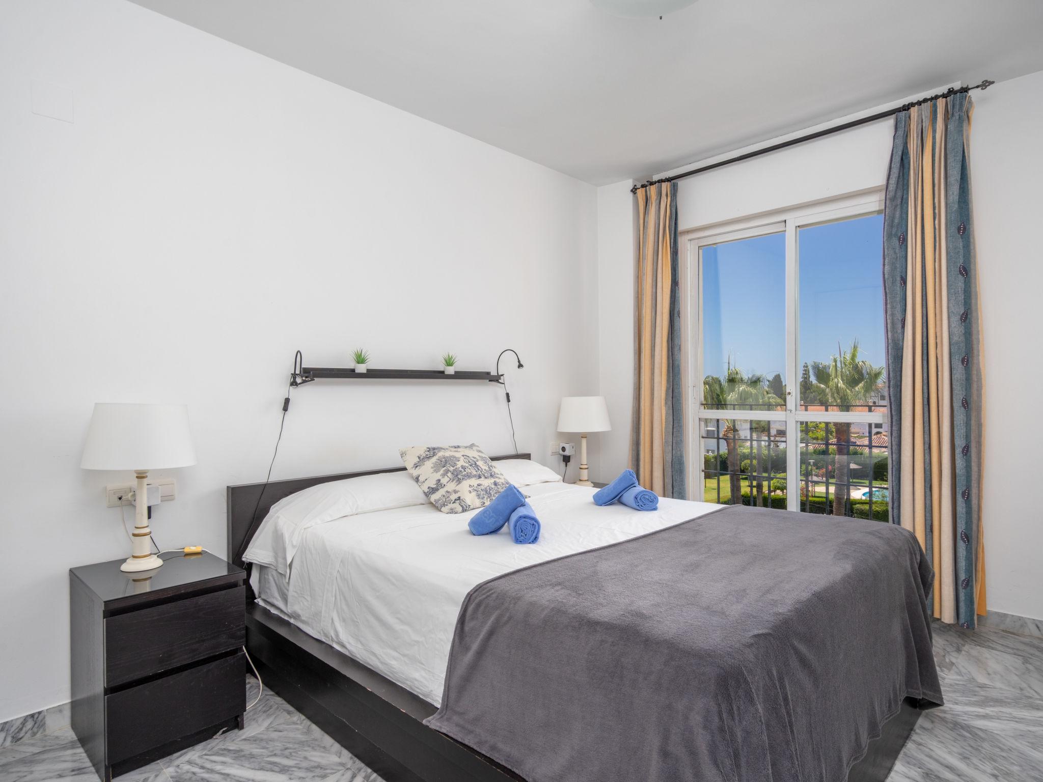 Foto 5 - Appartamento con 2 camere da letto a Marbella con piscina e vista mare