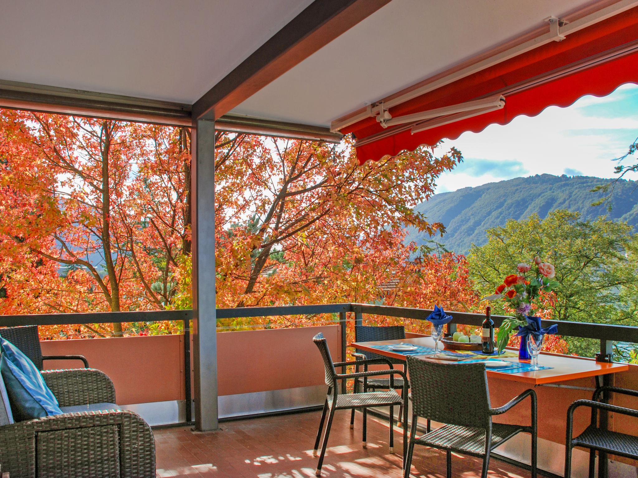 Photo 21 - Appartement de 2 chambres à Bissone avec piscine et vues sur la montagne