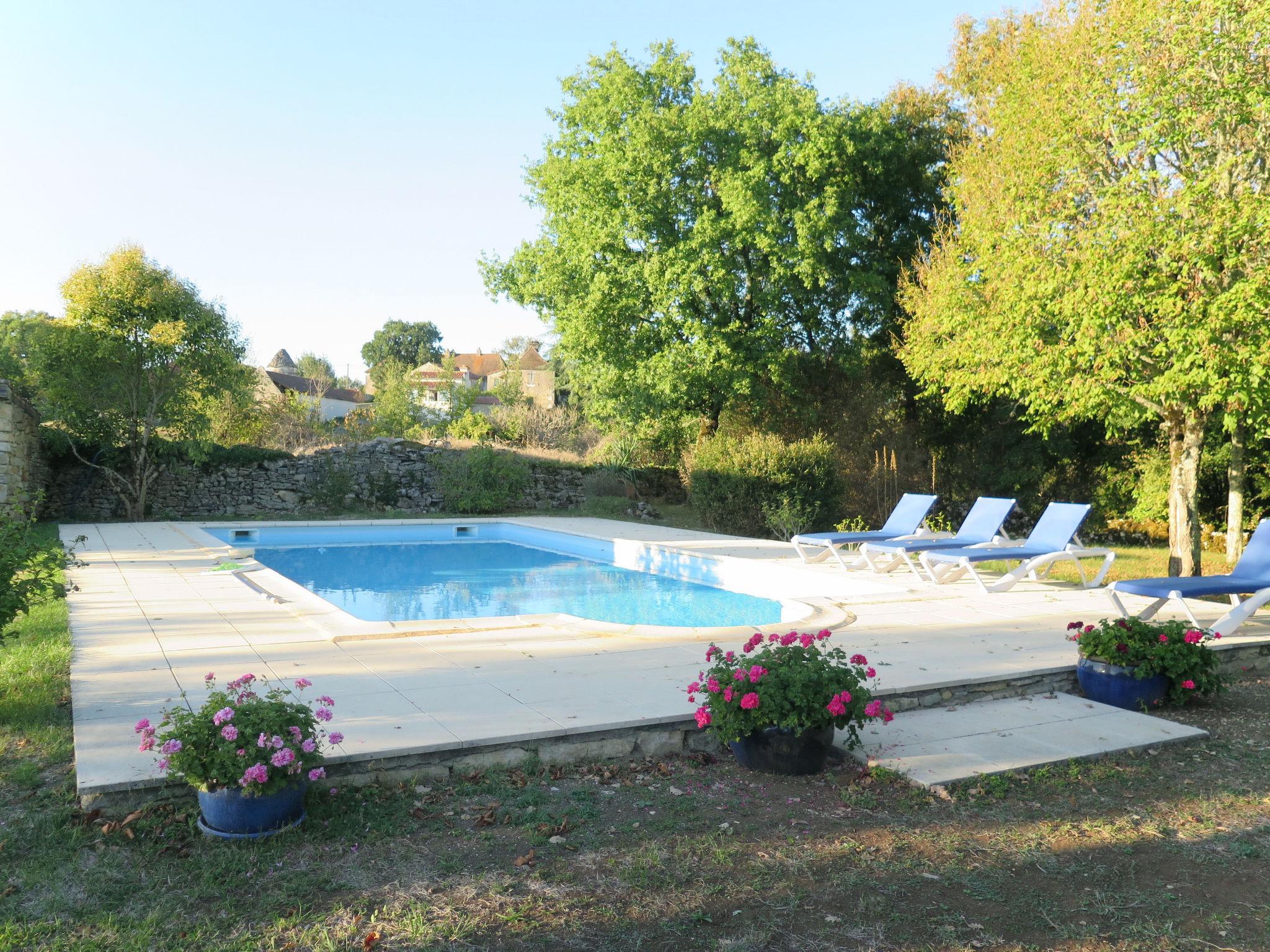 Foto 9 - Casa con 2 camere da letto a Pontcirq con piscina privata e terrazza