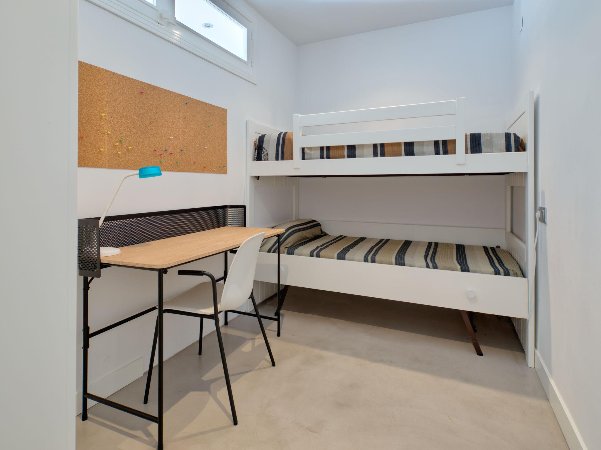 Foto 17 - Appartamento con 3 camere da letto a Dénia con piscina e vista mare