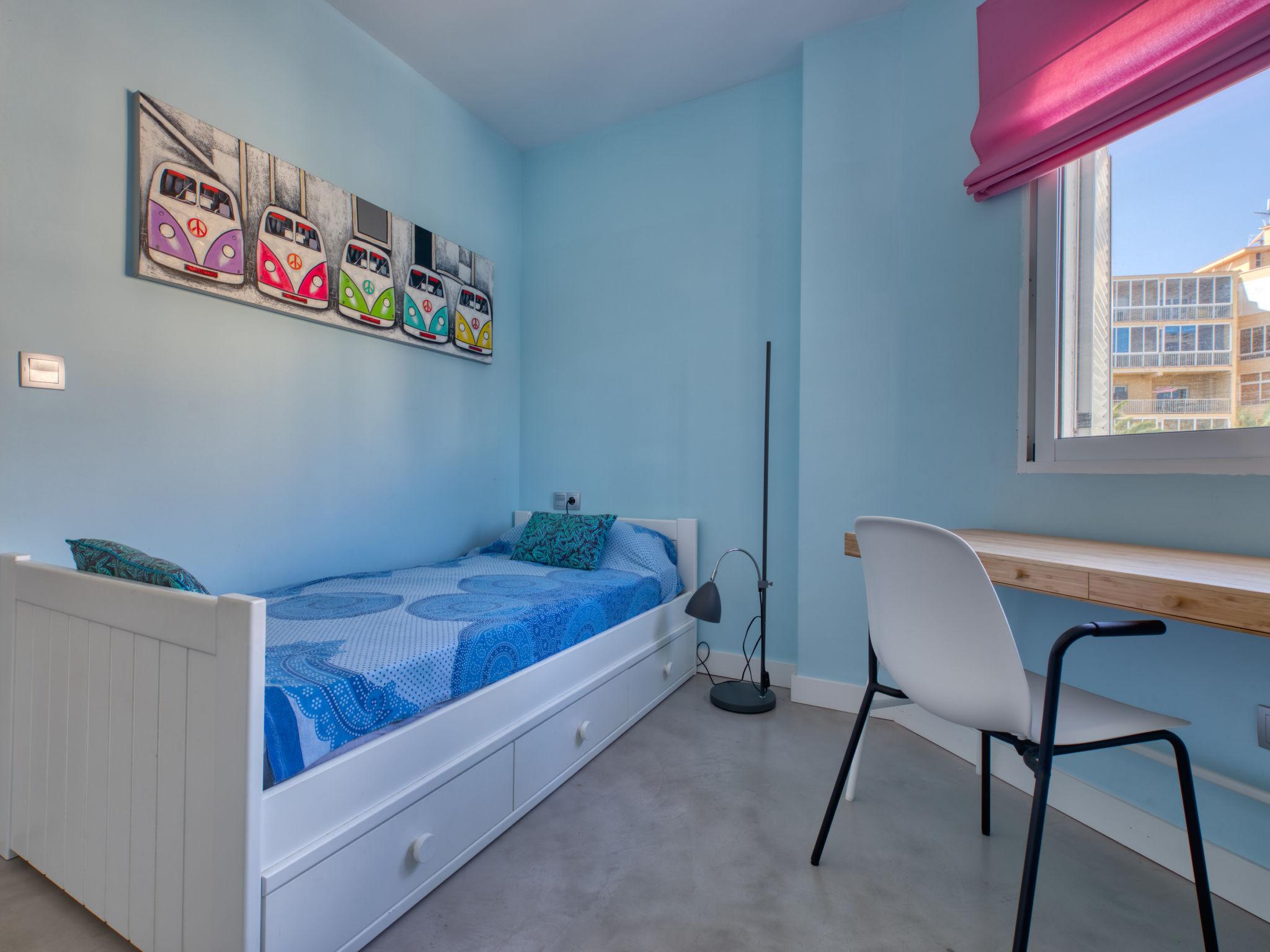 Foto 16 - Appartamento con 3 camere da letto a Dénia con piscina e vista mare
