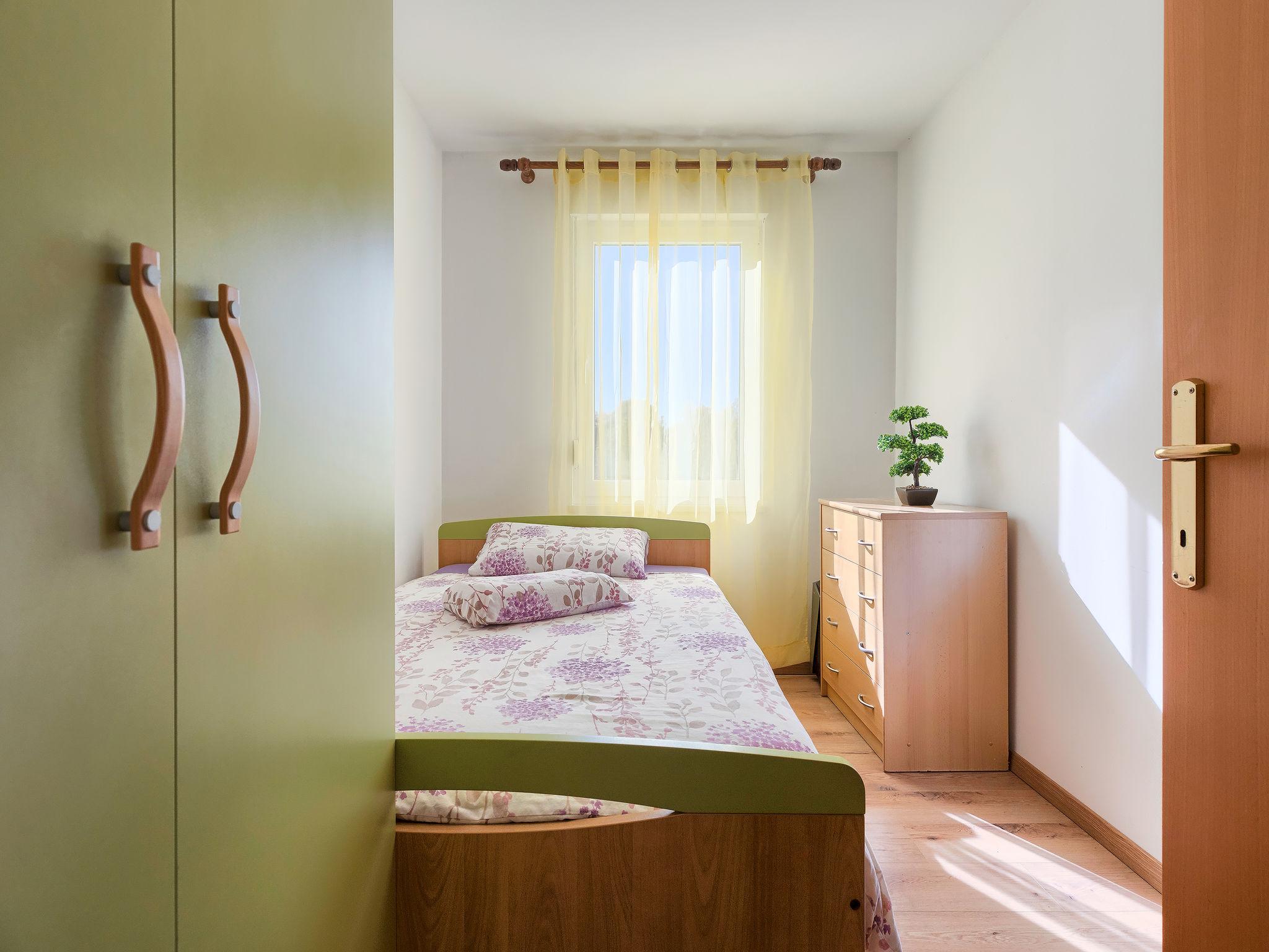 Foto 36 - Casa con 3 camere da letto a Marčana con piscina privata e vista mare