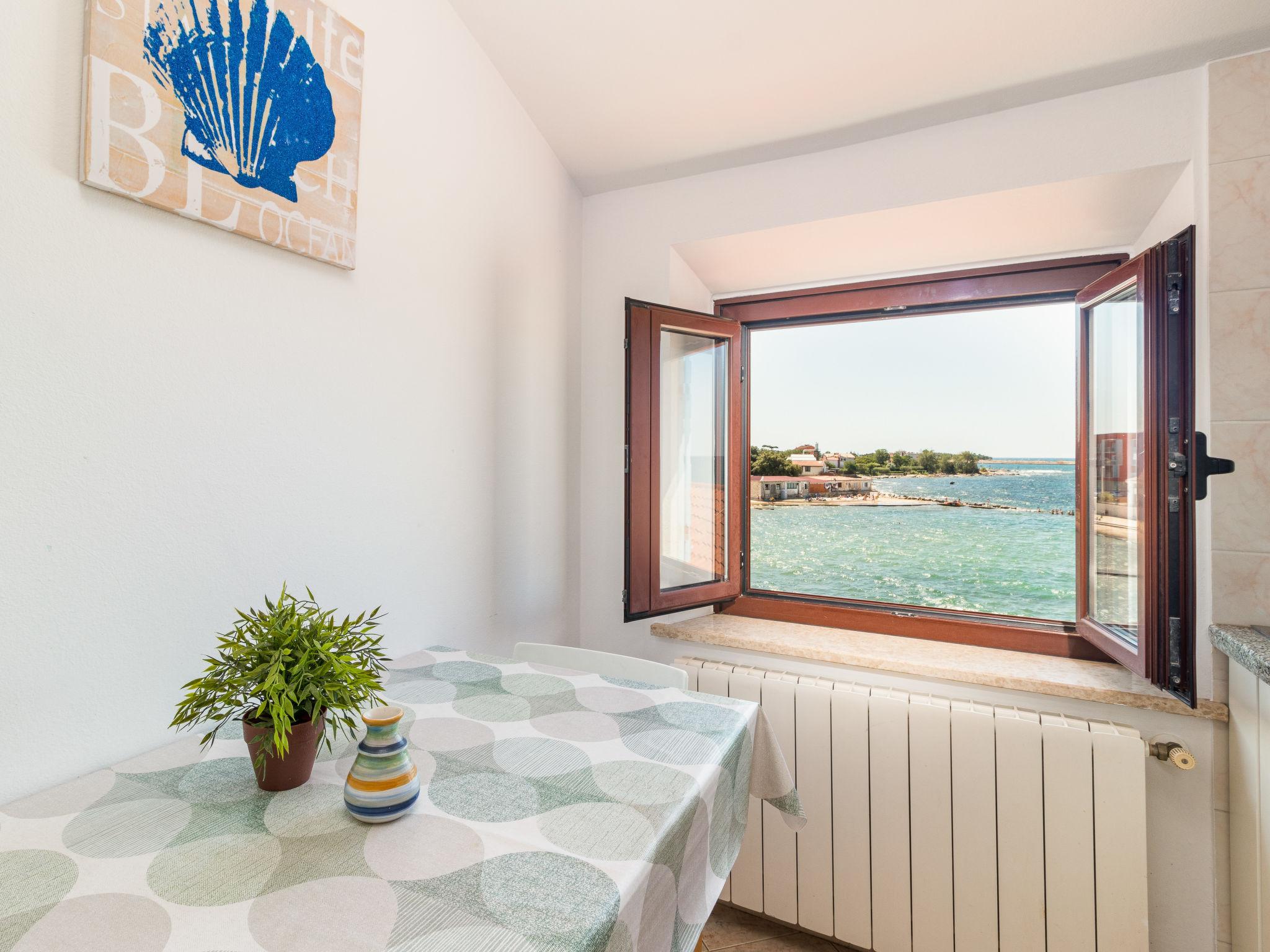 Foto 8 - Apartamento en Umag con vistas al mar