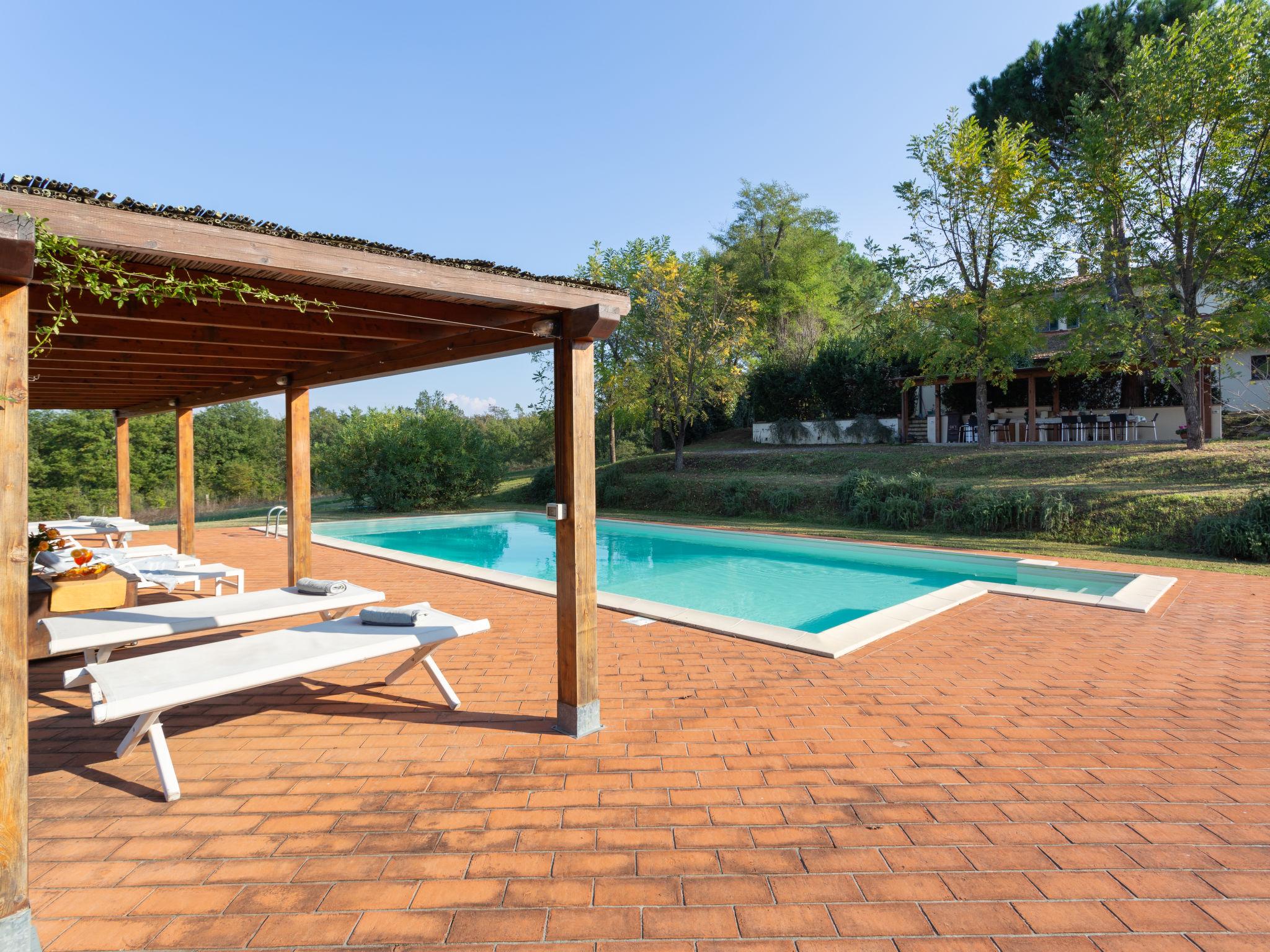 Photo 37 - Maison de 3 chambres à Pontedera avec piscine privée et jardin