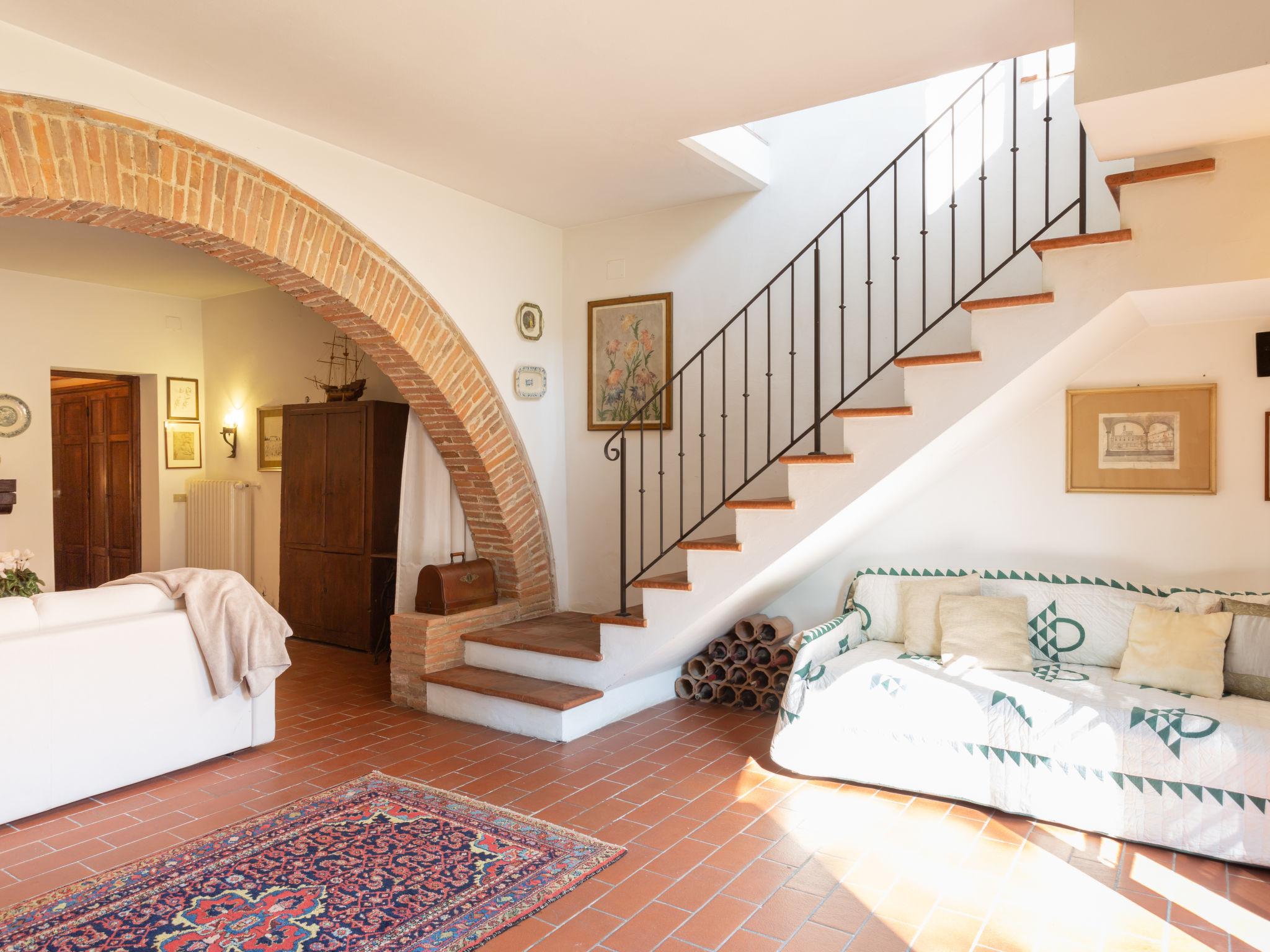 Photo 11 - 3 bedroom House in Pontedera with private pool and garden
