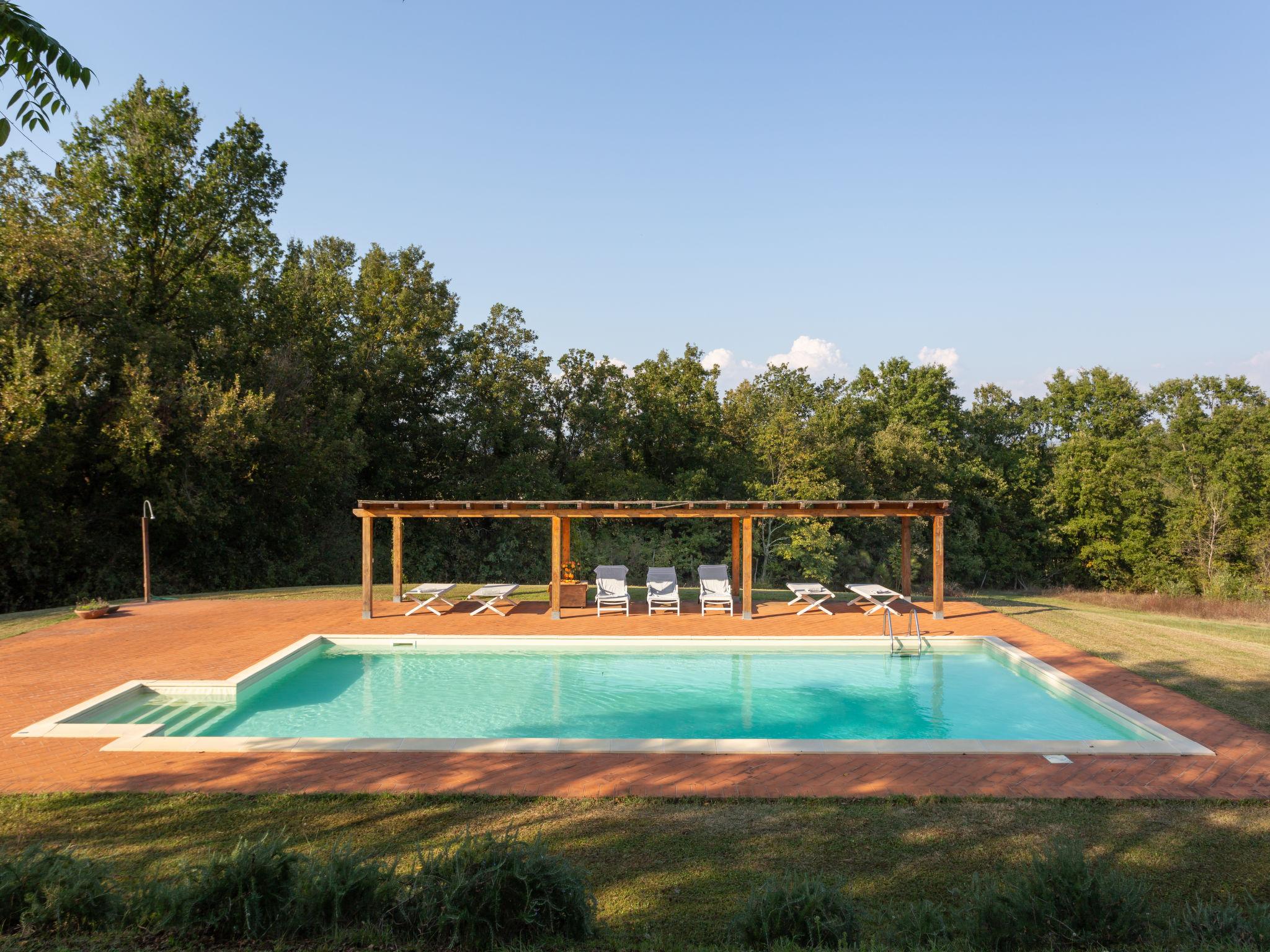 Foto 7 - Casa con 3 camere da letto a Pontedera con piscina privata e giardino