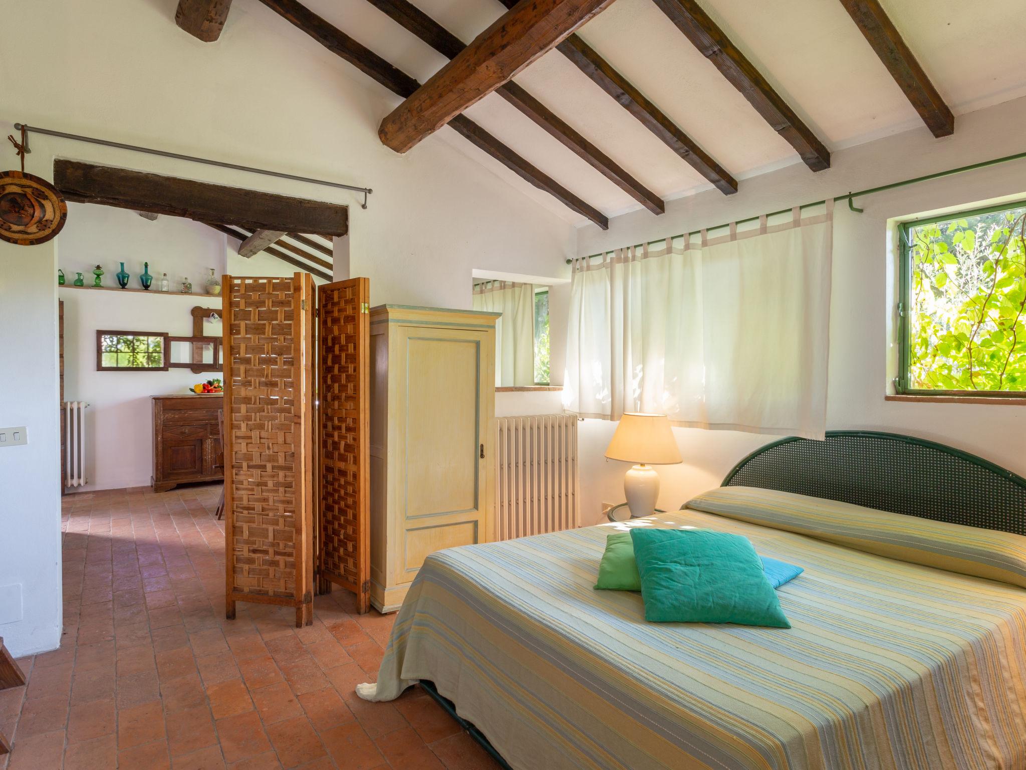 Foto 29 - Haus mit 3 Schlafzimmern in Pontedera mit privater pool und garten