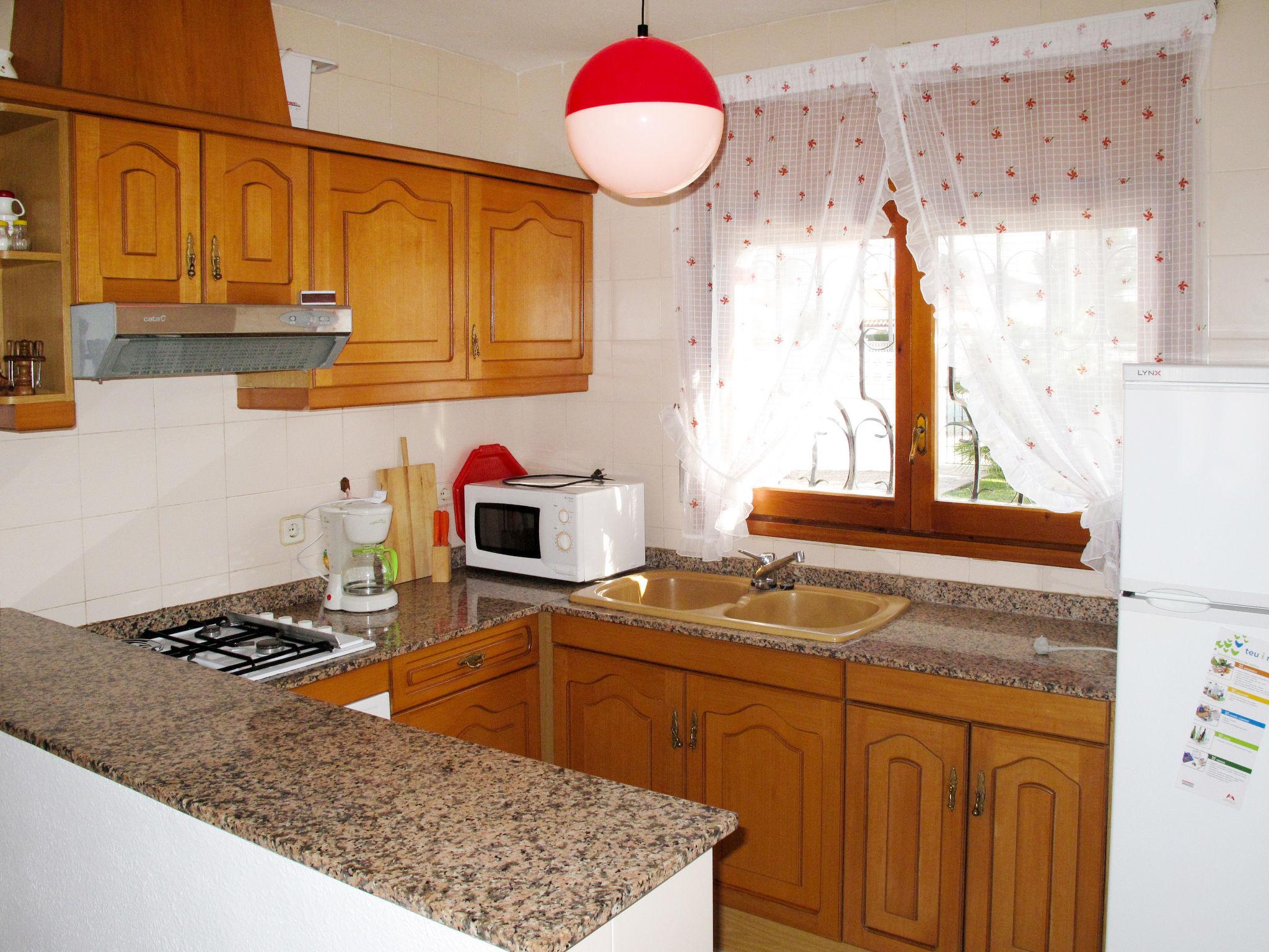 Photo 3 - 2 bedroom House in Mont-roig del Camp with private pool and garden