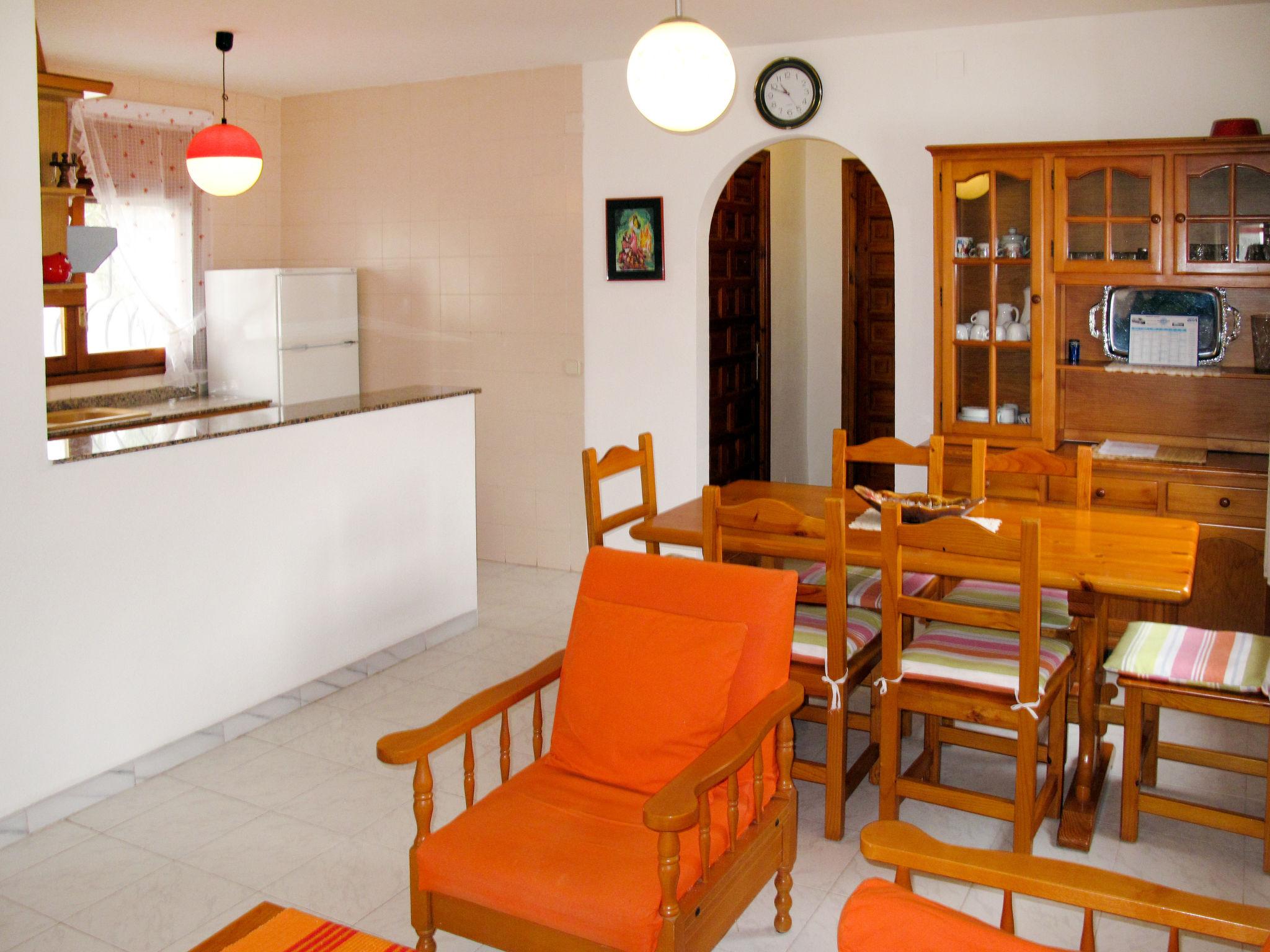 Photo 2 - 2 bedroom House in Mont-roig del Camp with private pool and garden