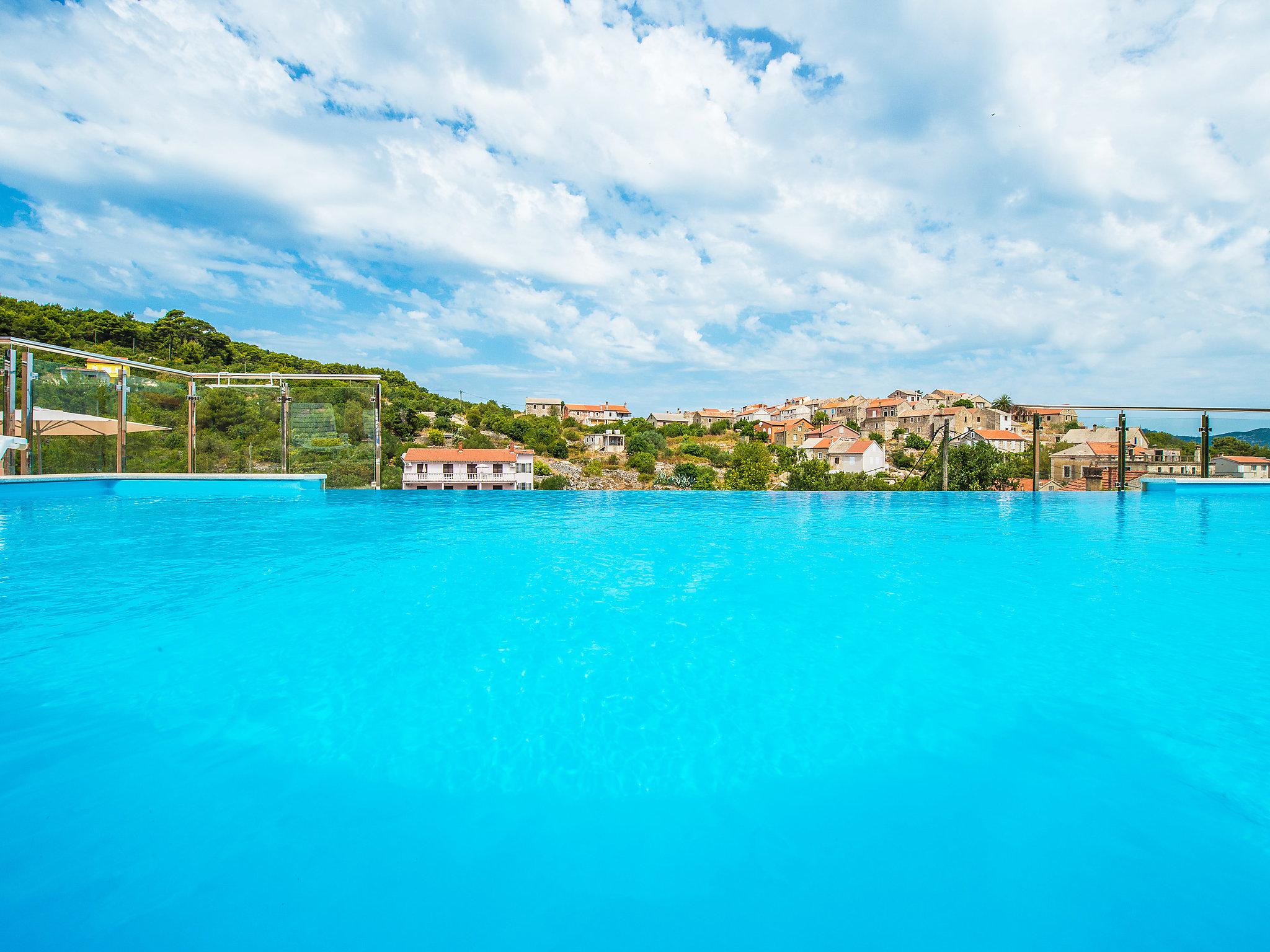 Foto 5 - Casa de 3 quartos em Zadar com piscina privada e terraço