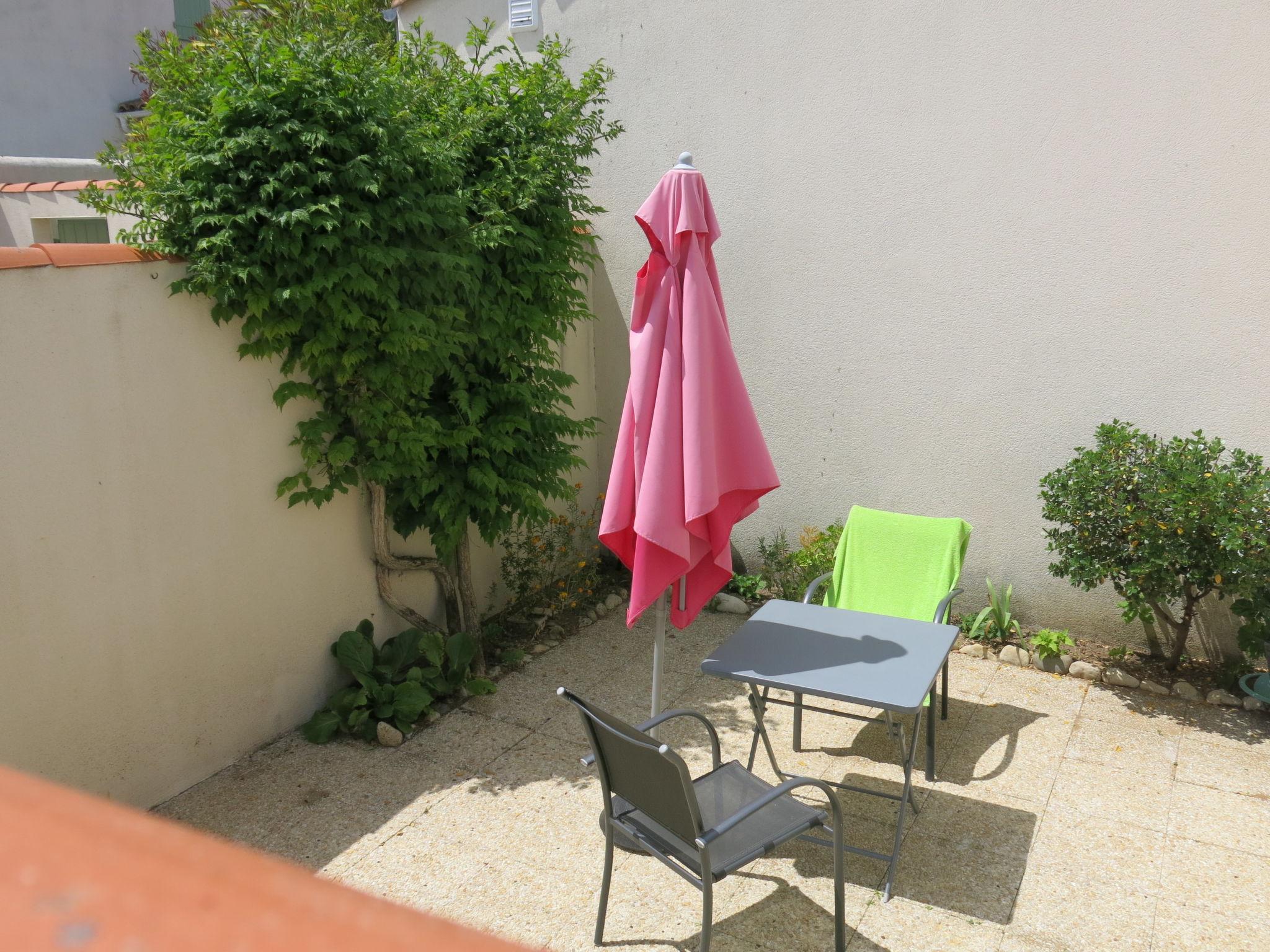 Photo 11 - 1 bedroom House in La Flotte with terrace and sea view