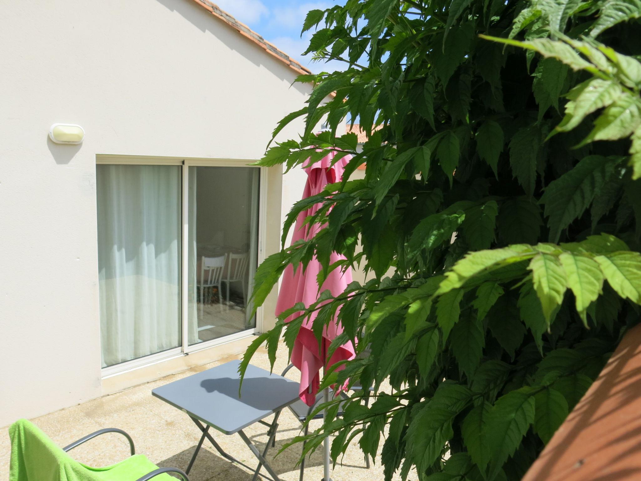 Photo 2 - Maison de 1 chambre à La Flotte avec jardin et terrasse