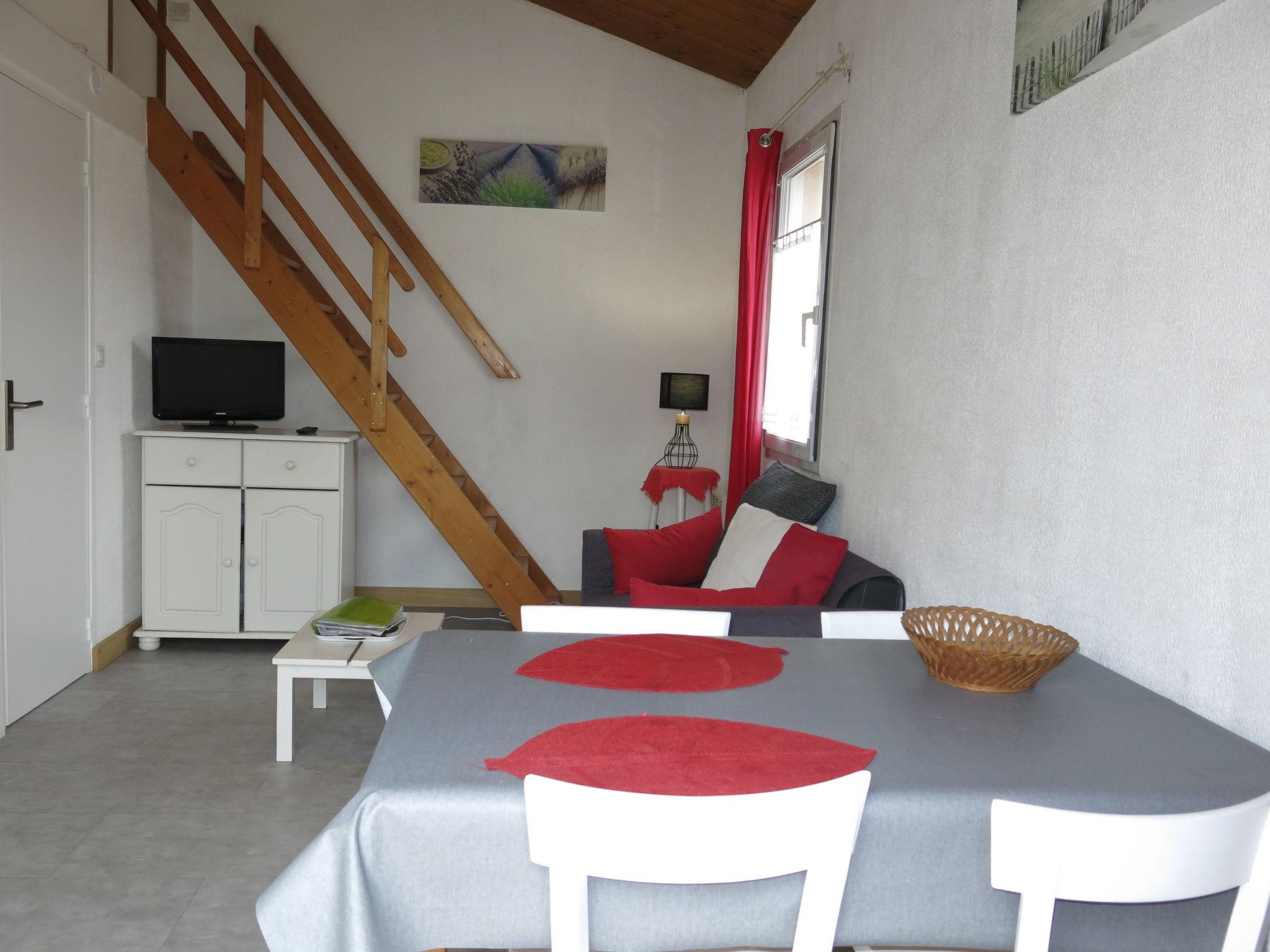 Photo 5 - 1 bedroom House in La Flotte with terrace and sea view