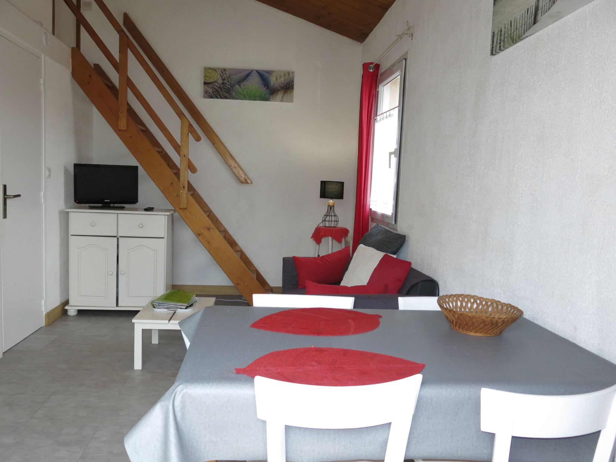 Foto 5 - Haus mit 1 Schlafzimmer in La Flotte mit terrasse und blick aufs meer