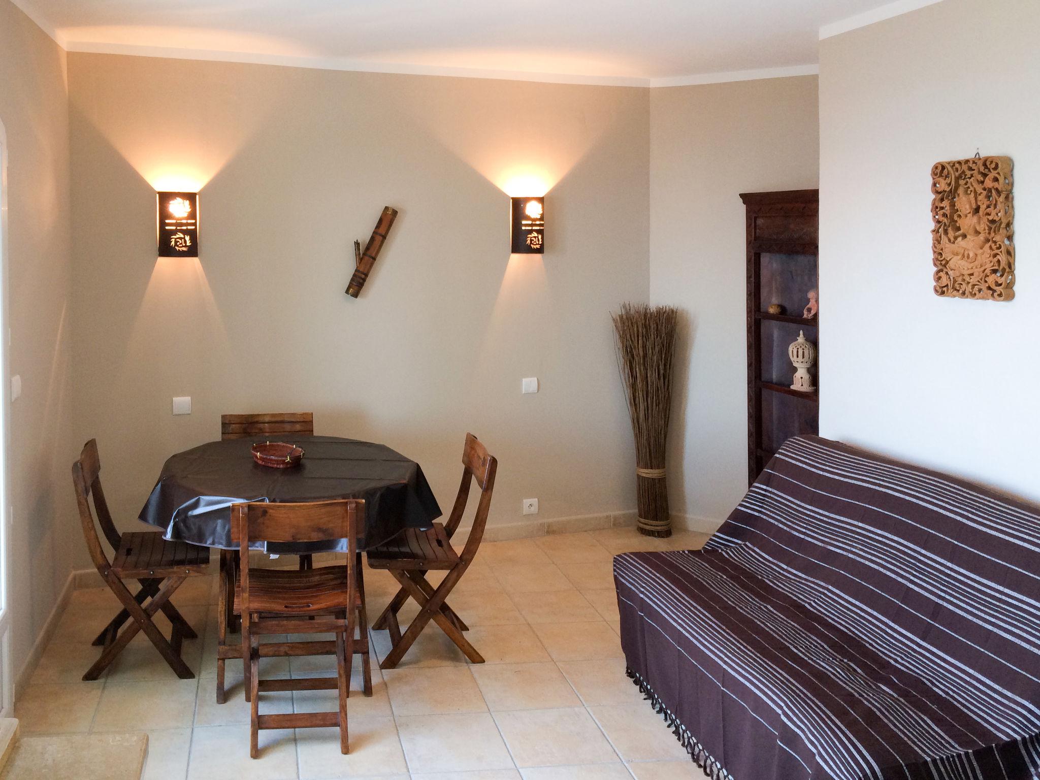 Photo 4 - 2 bedroom Apartment in Roquebrune-sur-Argens with private pool and sea view