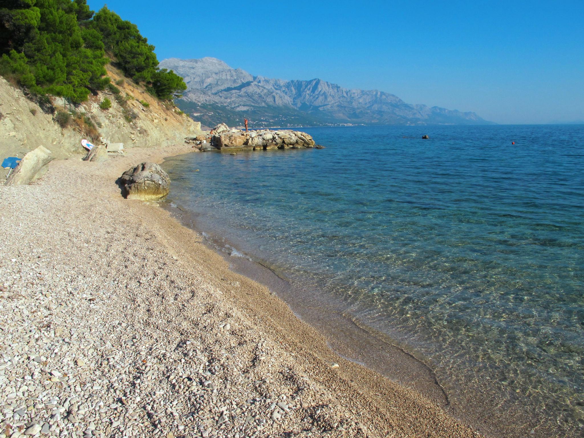 Foto 2 - Appartamento con 2 camere da letto a Omiš con vista mare