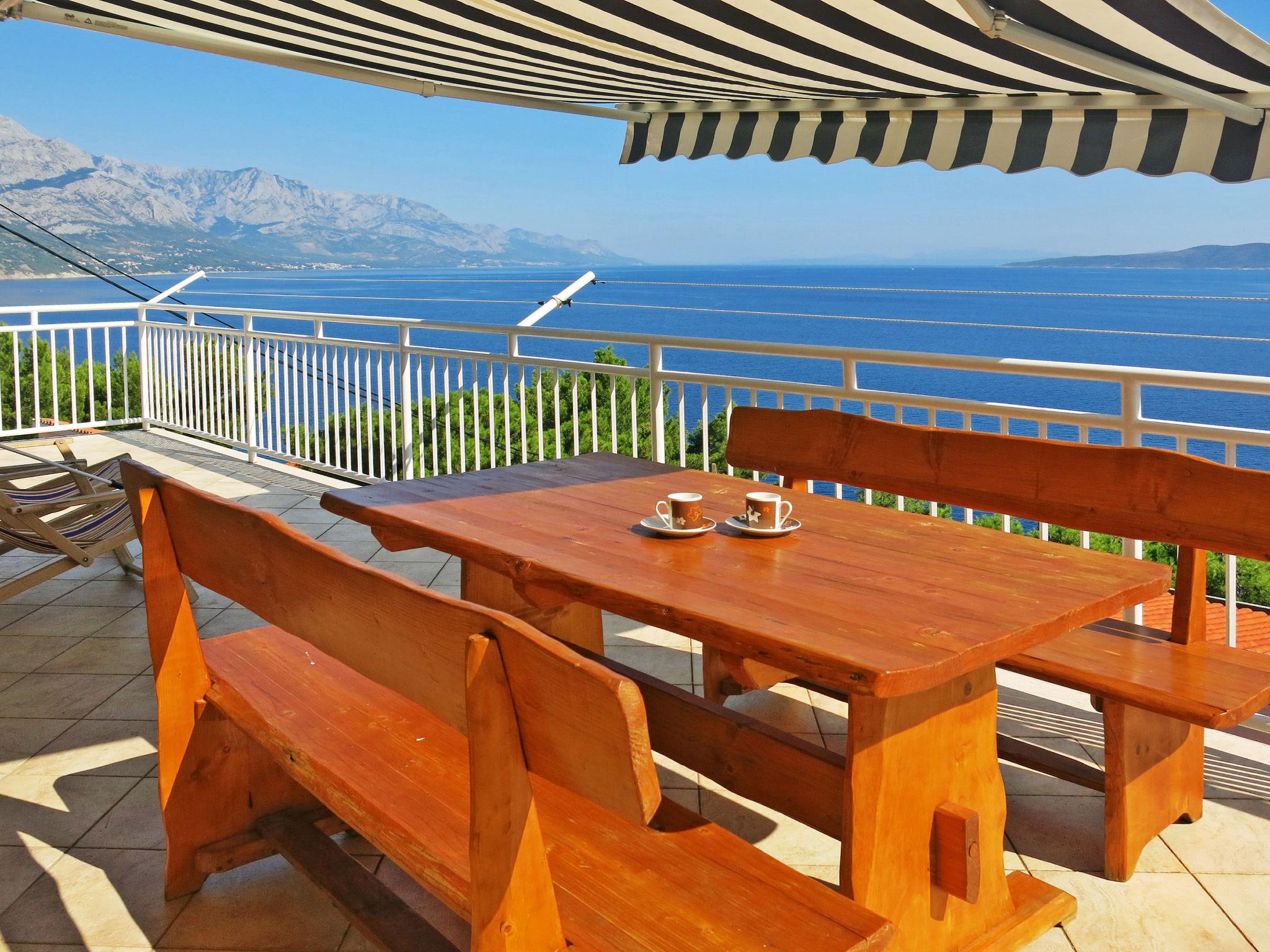 Photo 1 - 2 bedroom Apartment in Omiš with sea view