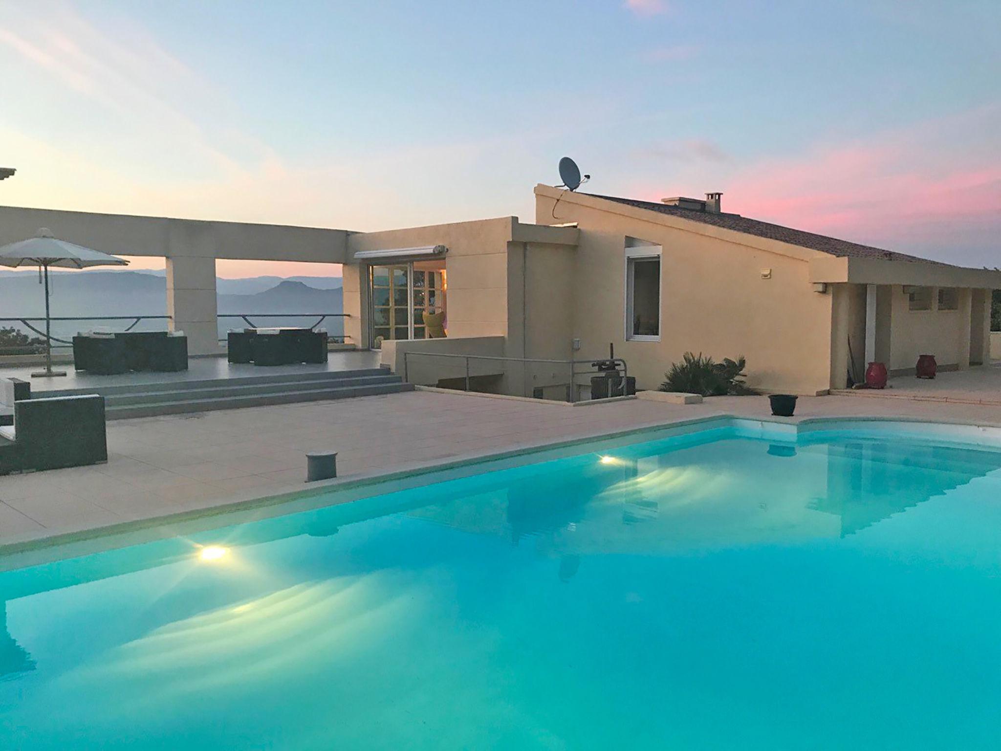 Photo 24 - Maison de 3 chambres à Roquebrune-sur-Argens avec piscine privée et jardin