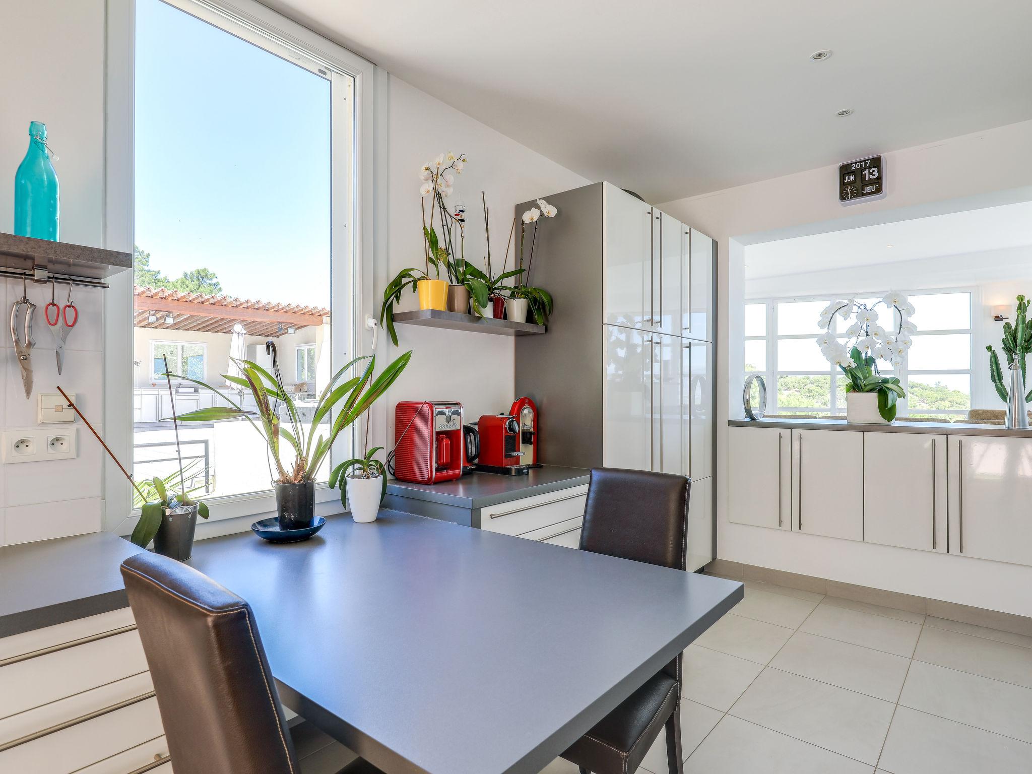 Photo 10 - Maison de 3 chambres à Roquebrune-sur-Argens avec piscine privée et vues à la mer