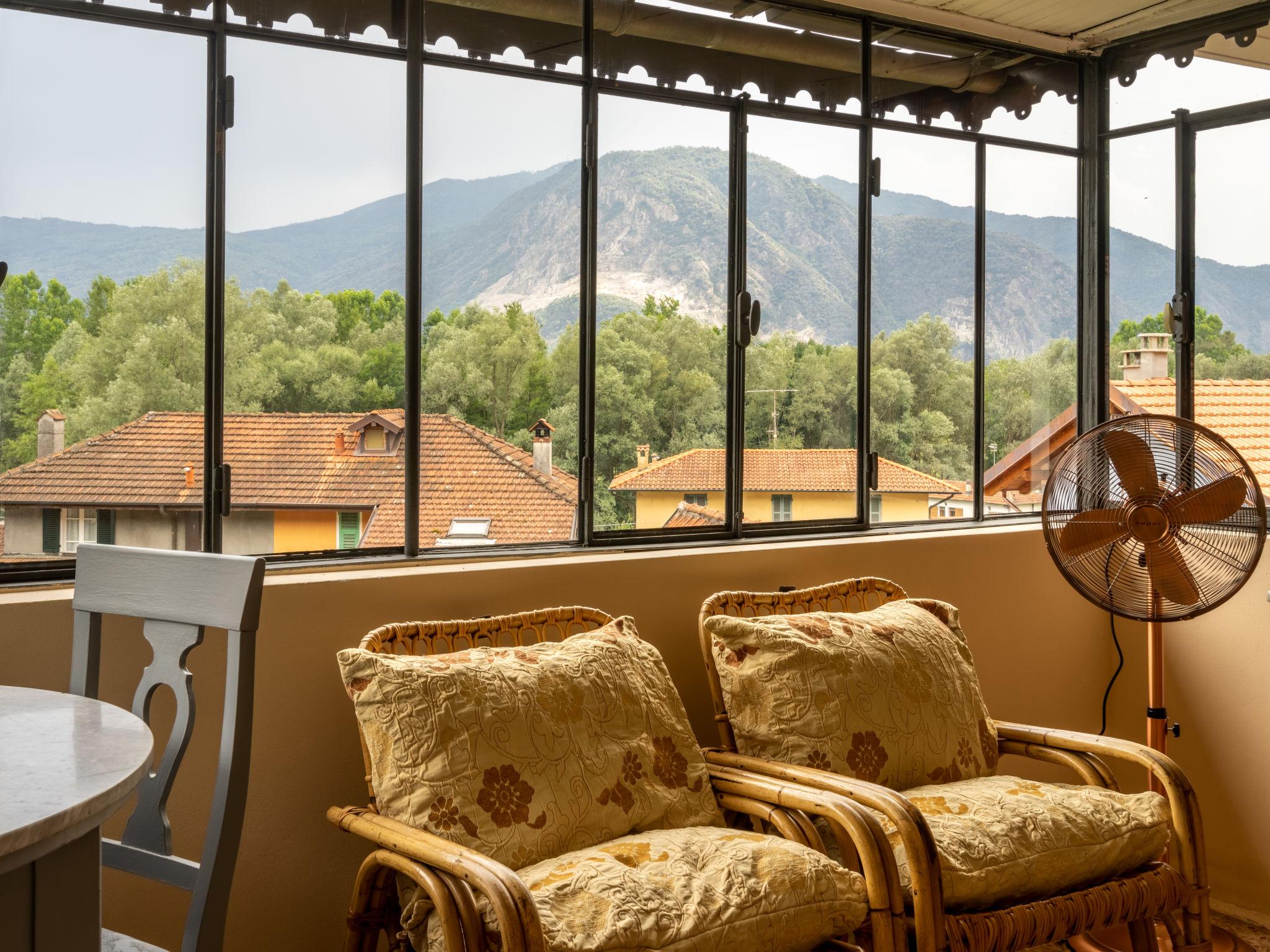 Photo 5 - Maison de 2 chambres à Verbania avec jardin et vues sur la montagne