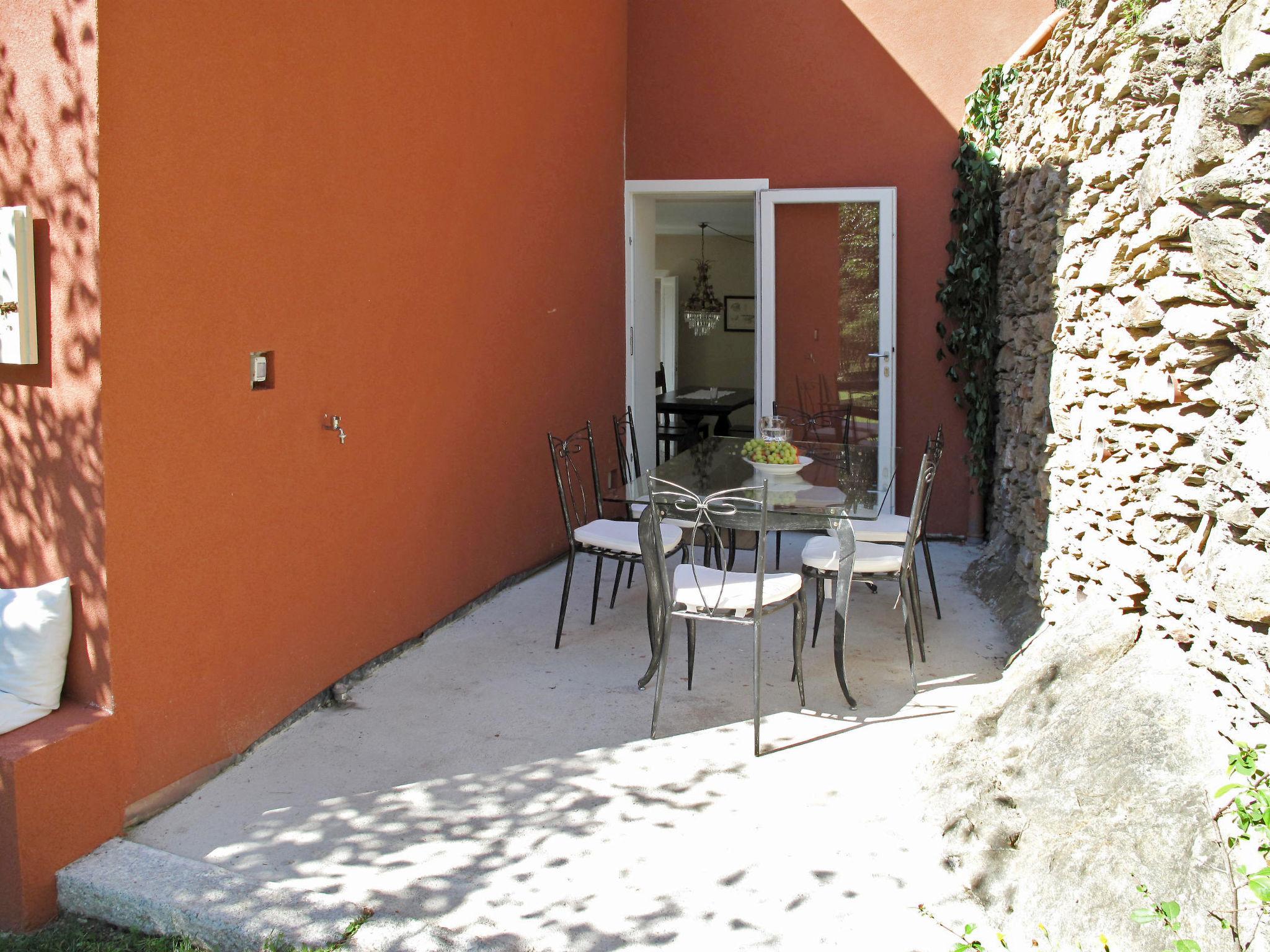 Photo 24 - 2 bedroom House in Verbania with garden and terrace