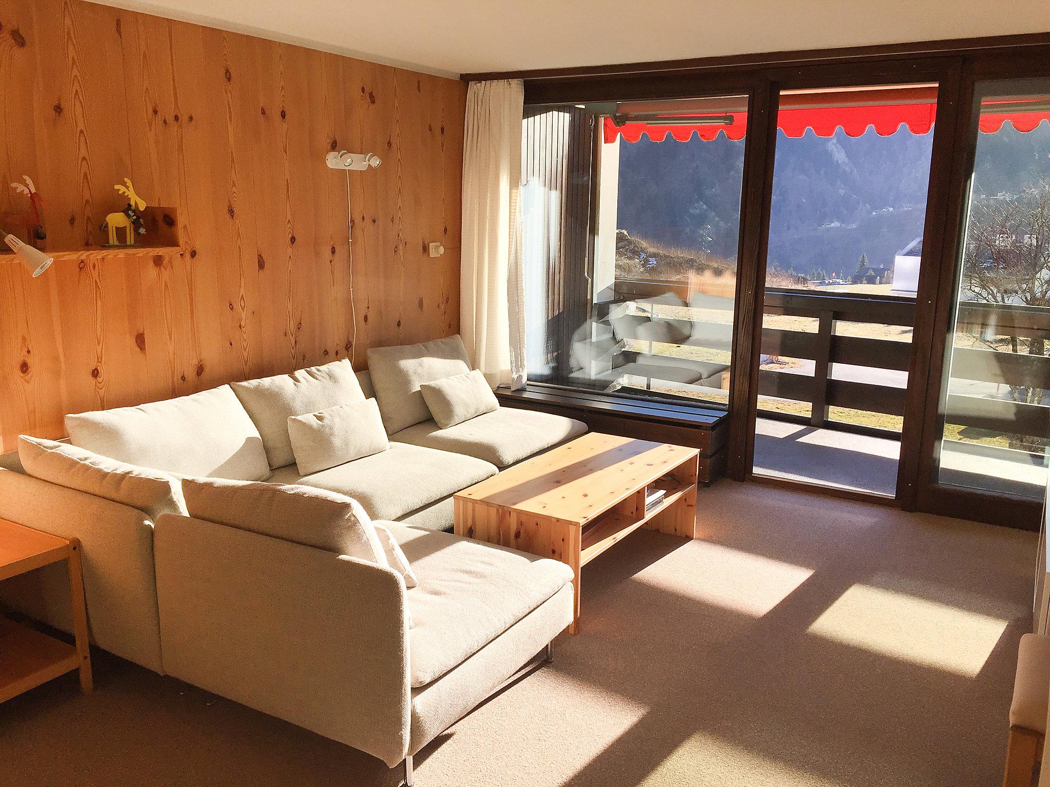 Foto 2 - Appartamento con 2 camere da letto a Disentis/Mustér con piscina e vista sulle montagne