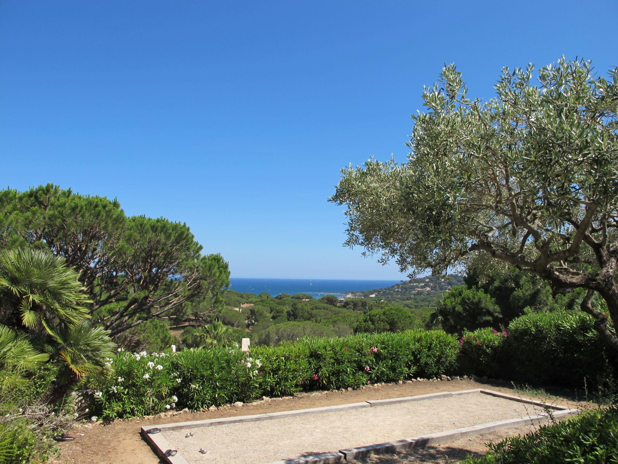 Foto 19 - Casa con 4 camere da letto a Sainte-Maxime con piscina privata e vista mare