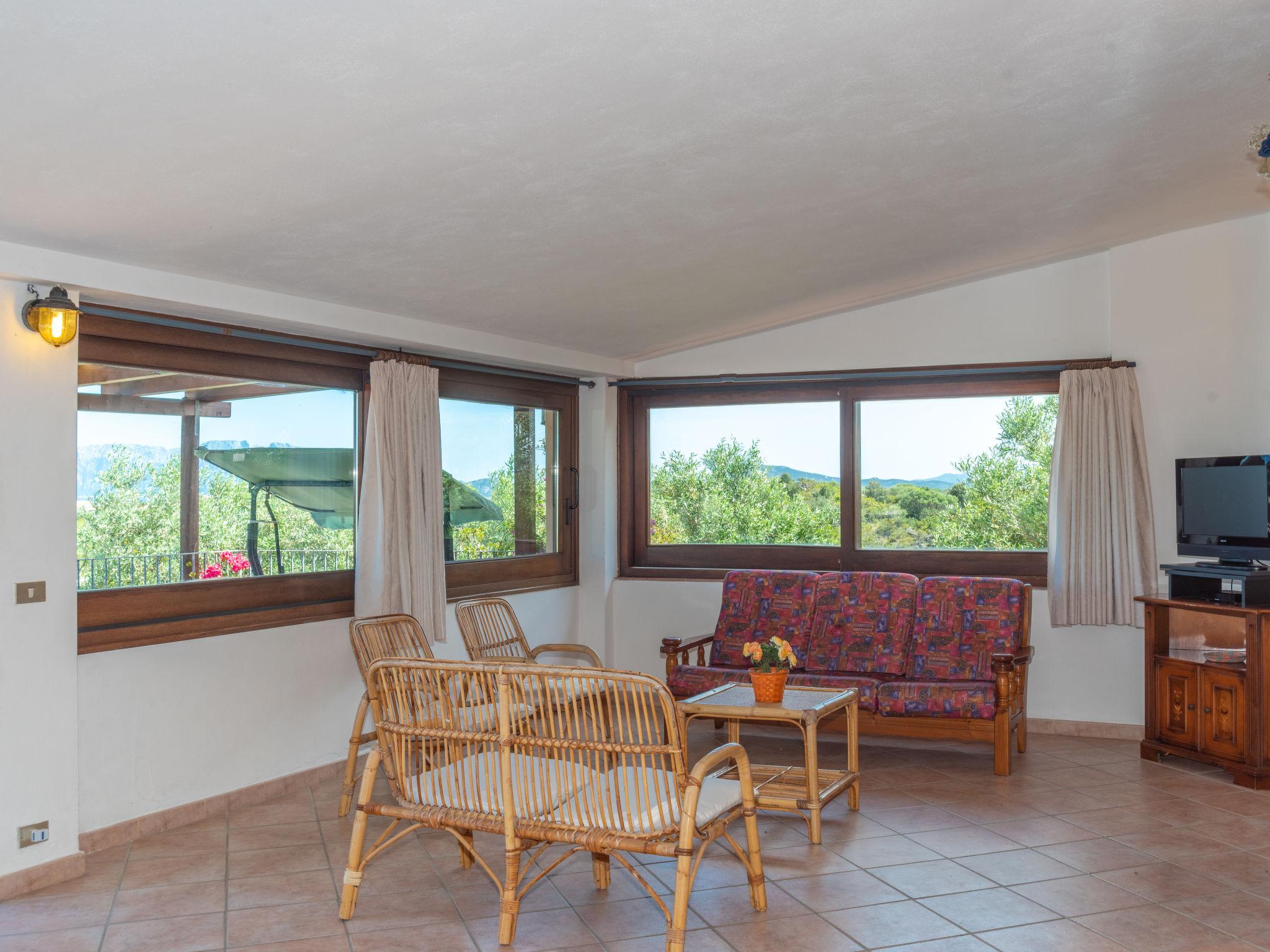 Photo 6 - Maison de 3 chambres à Golfo Aranci avec piscine privée et jardin