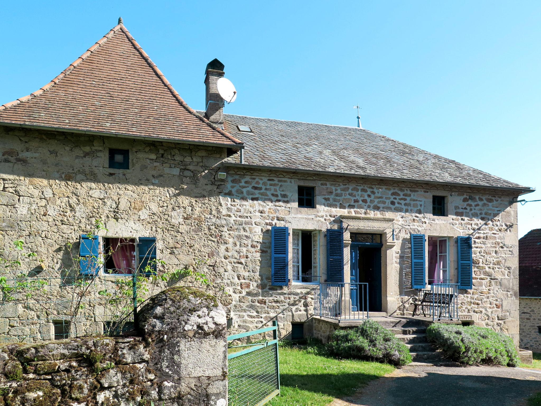 Foto 21 - Casa de 2 quartos em Teyssieu com piscina privada e terraço