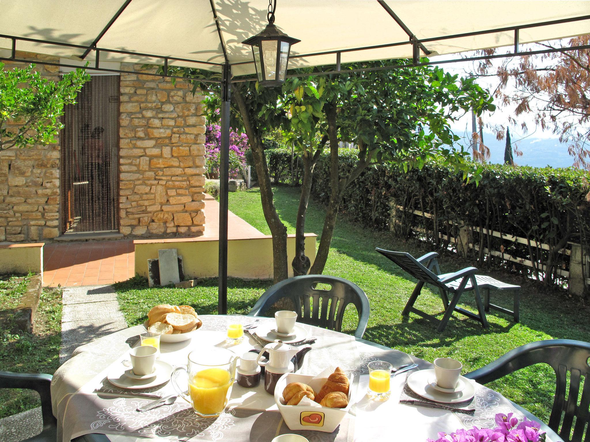 Photo 22 - Maison de 2 chambres à Massarosa avec jardin et terrasse