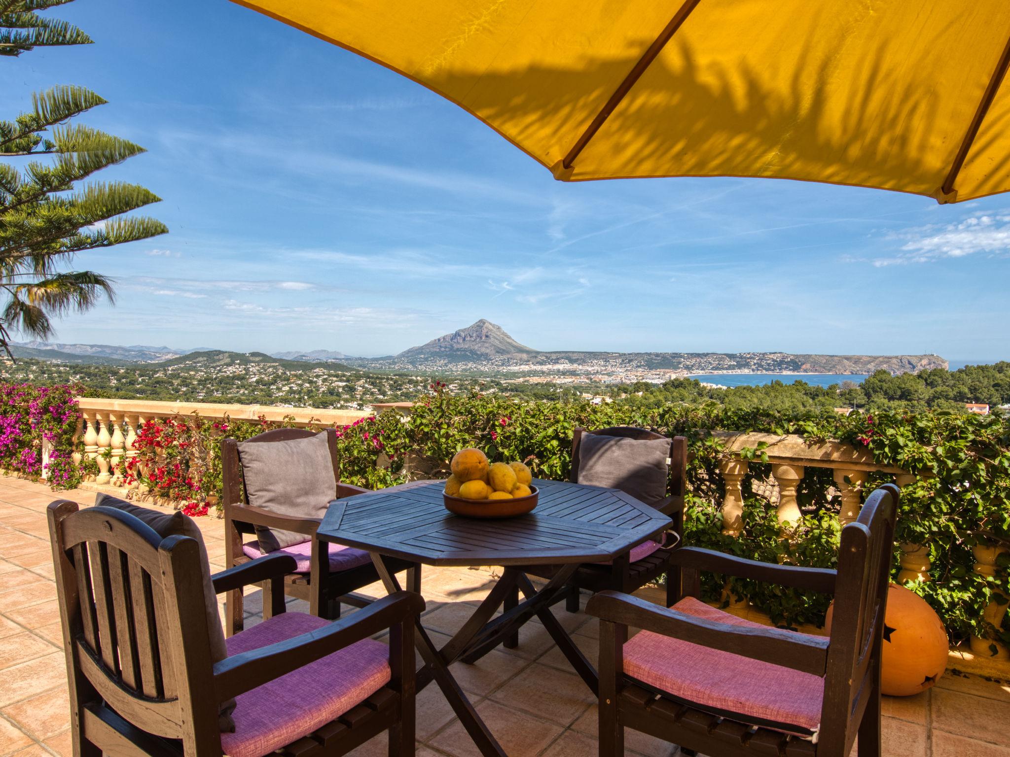 Foto 25 - Casa con 4 camere da letto a Jávea con piscina privata e vista mare