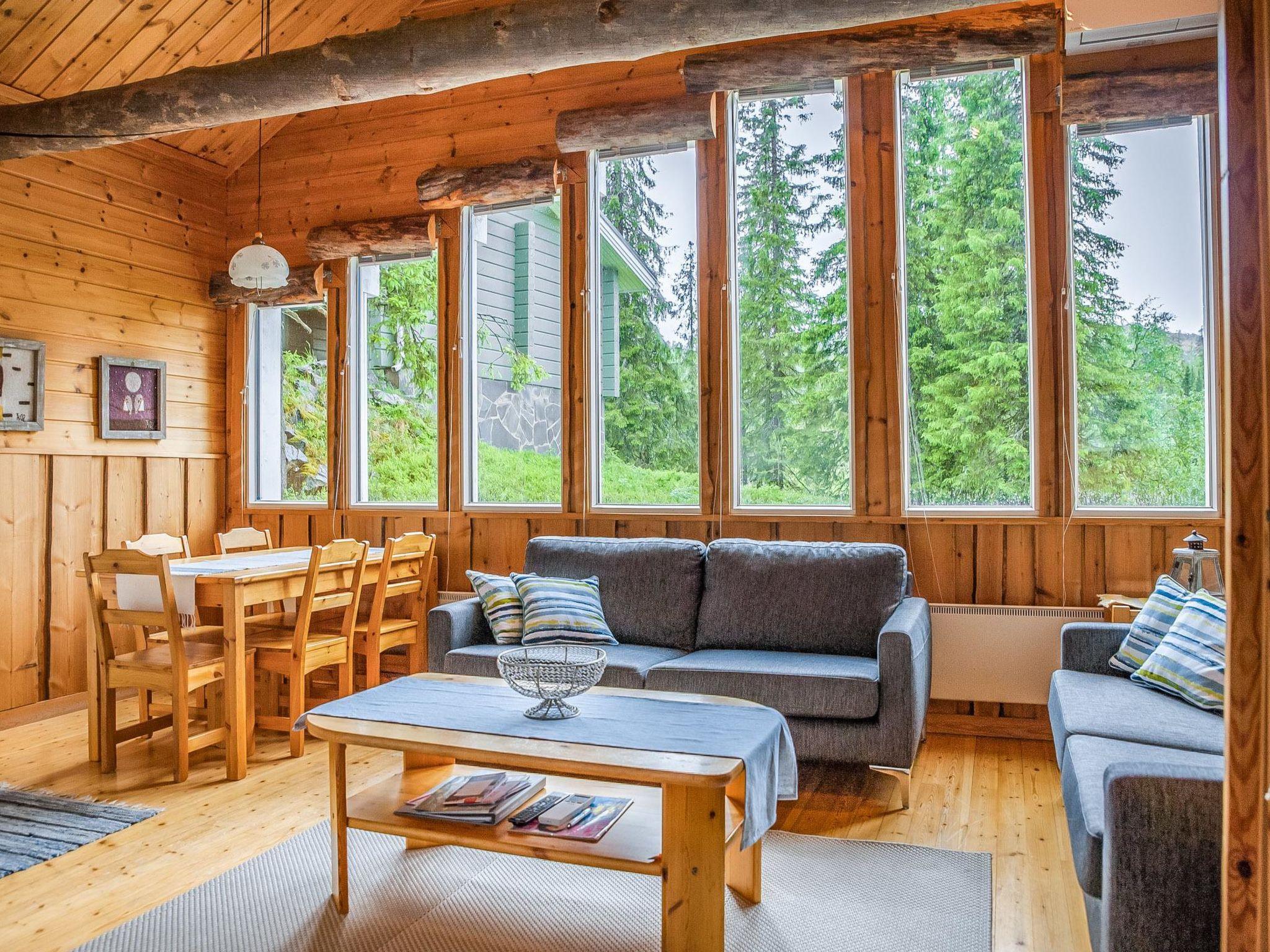 Foto 3 - Casa de 1 habitación en Kuusamo con sauna y vistas a la montaña