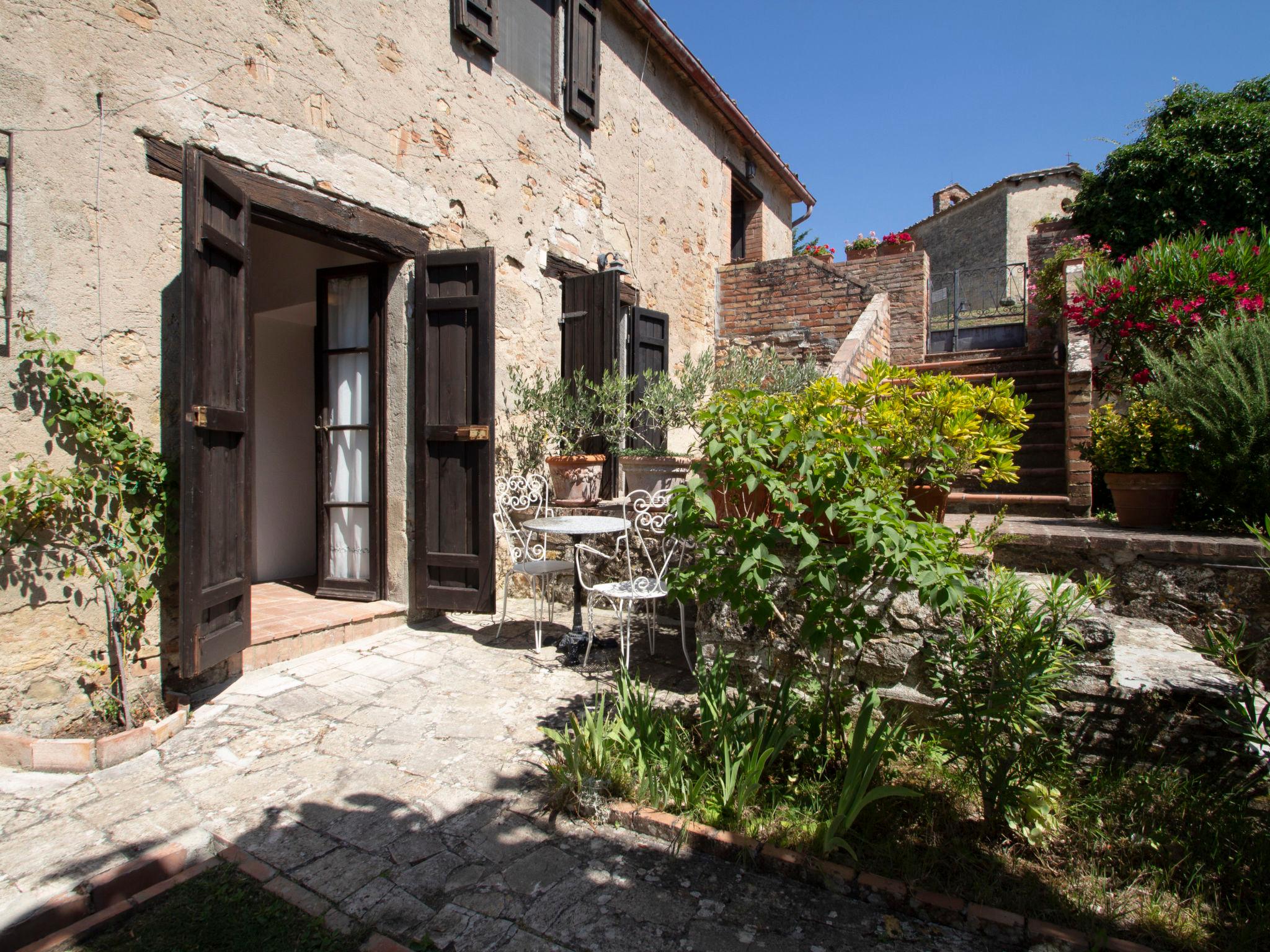 Foto 8 - Casa con 4 camere da letto a San Gimignano con piscina privata e giardino