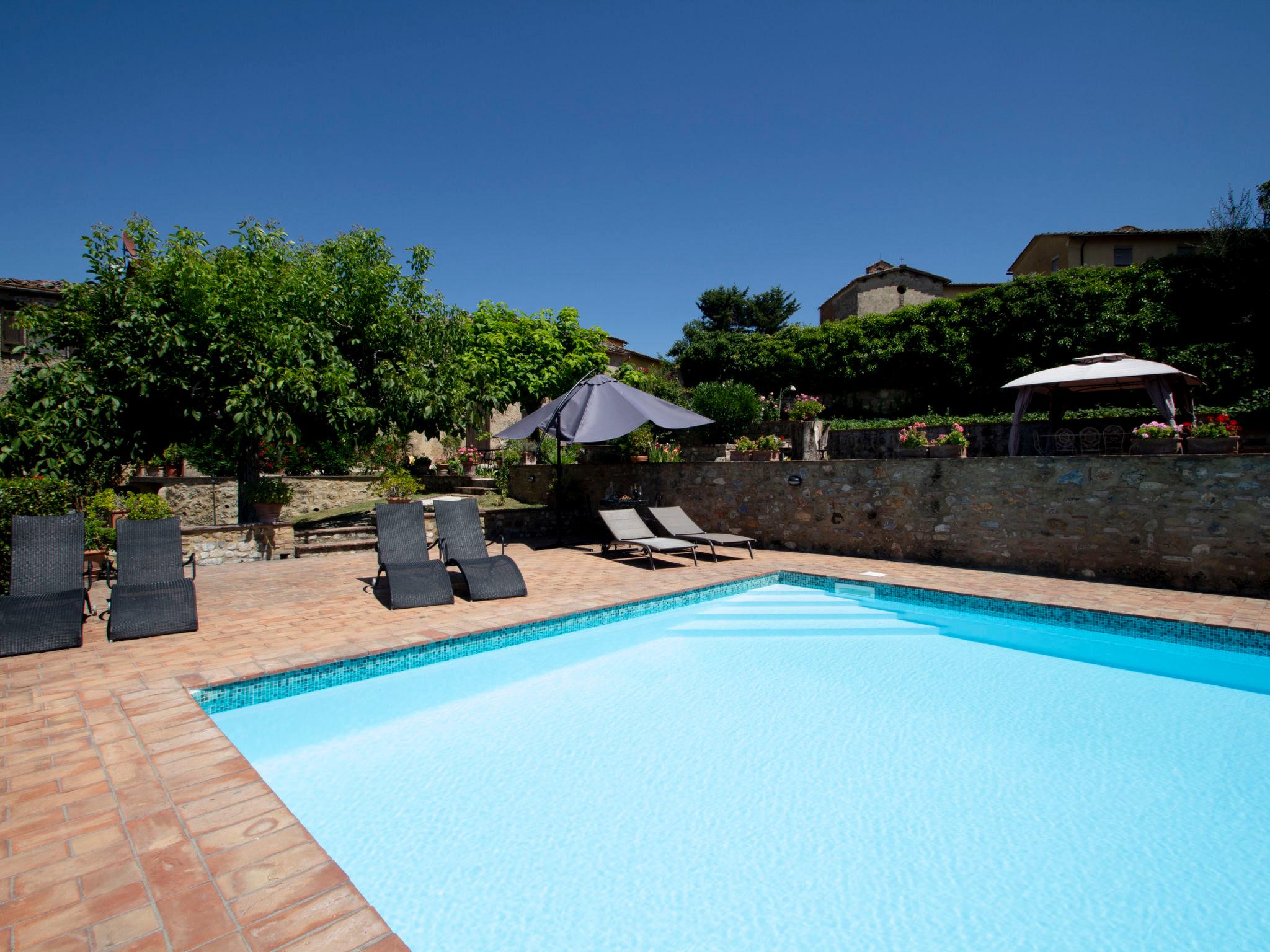 Foto 1 - Casa de 4 habitaciones en San Gimignano con piscina privada y jardín