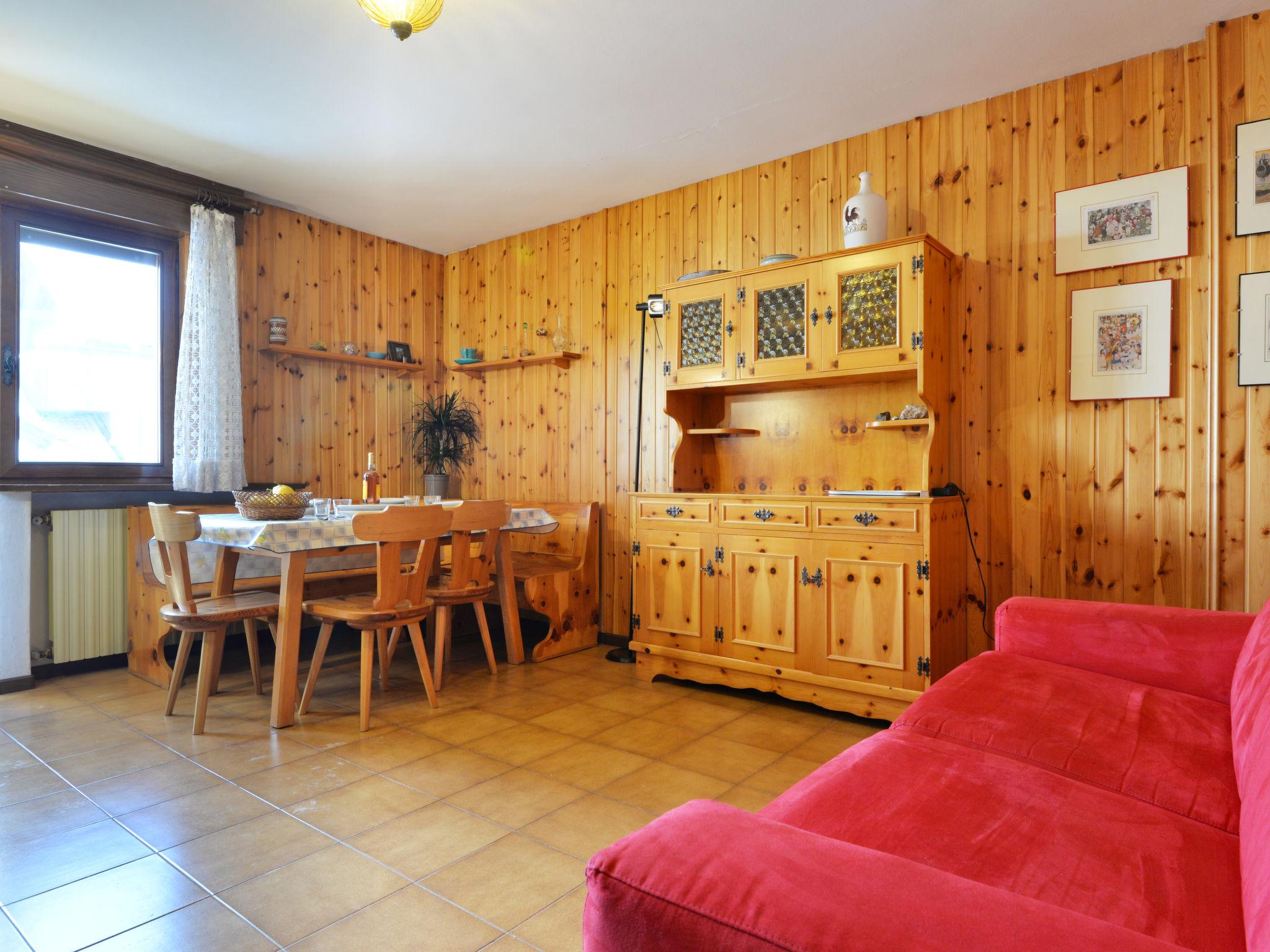 Photo 10 - 1 bedroom Apartment in Campitello di Fassa with mountain view